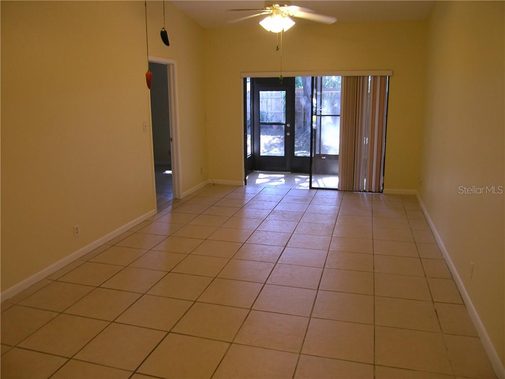 2051 Sunset Grove Ln Property Photo 6
