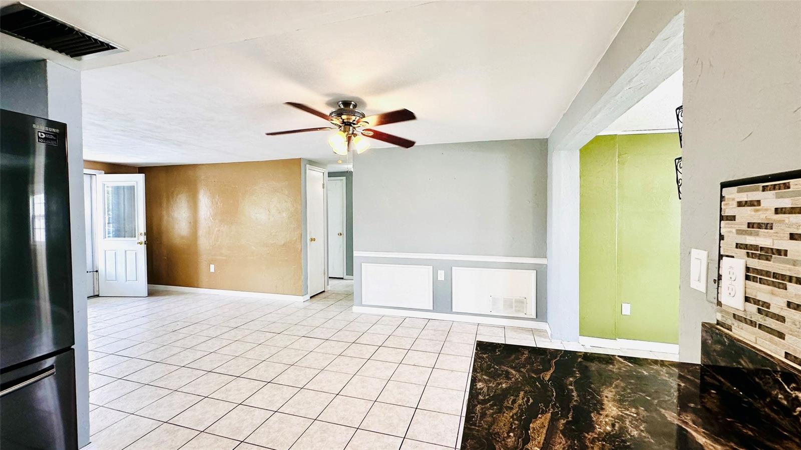 3153 Moog Rd Property Photo 21