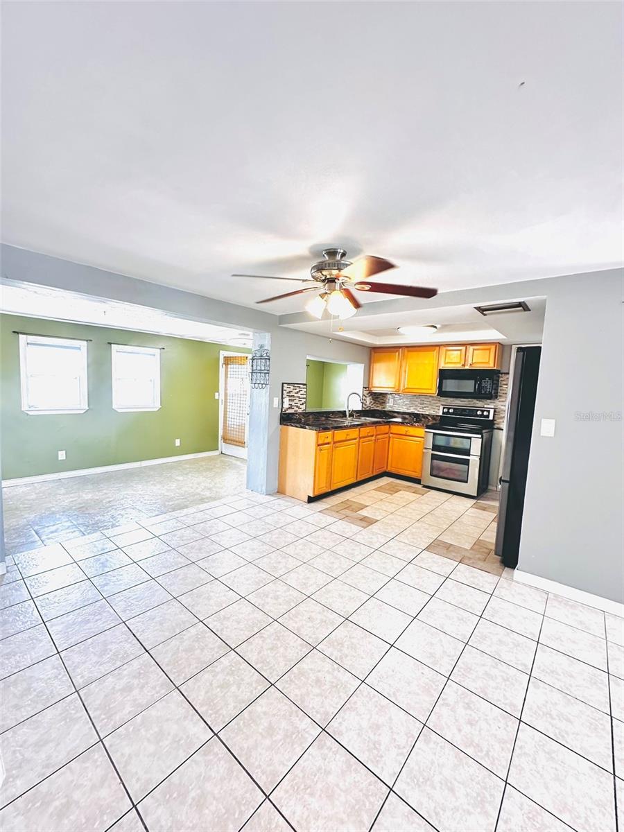 3153 Moog Rd Property Photo 30