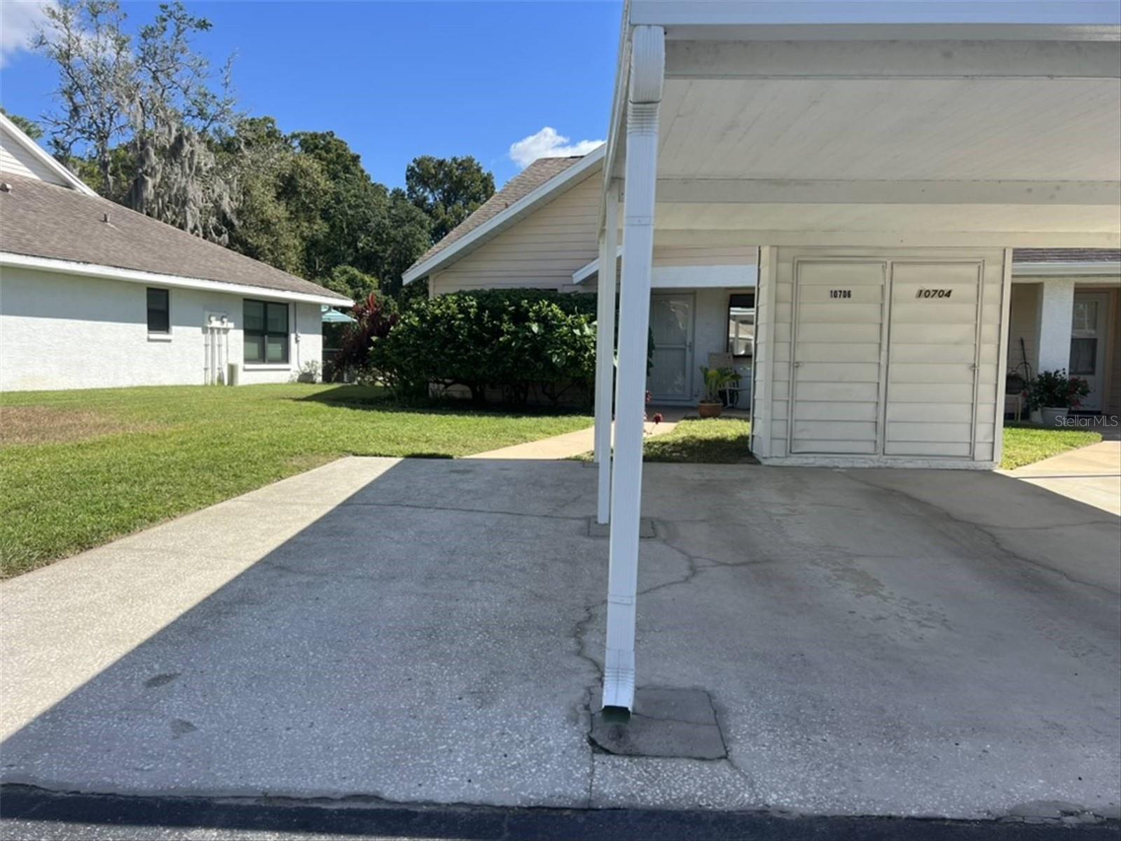 10706 Laquinta Dr Property Photo 3