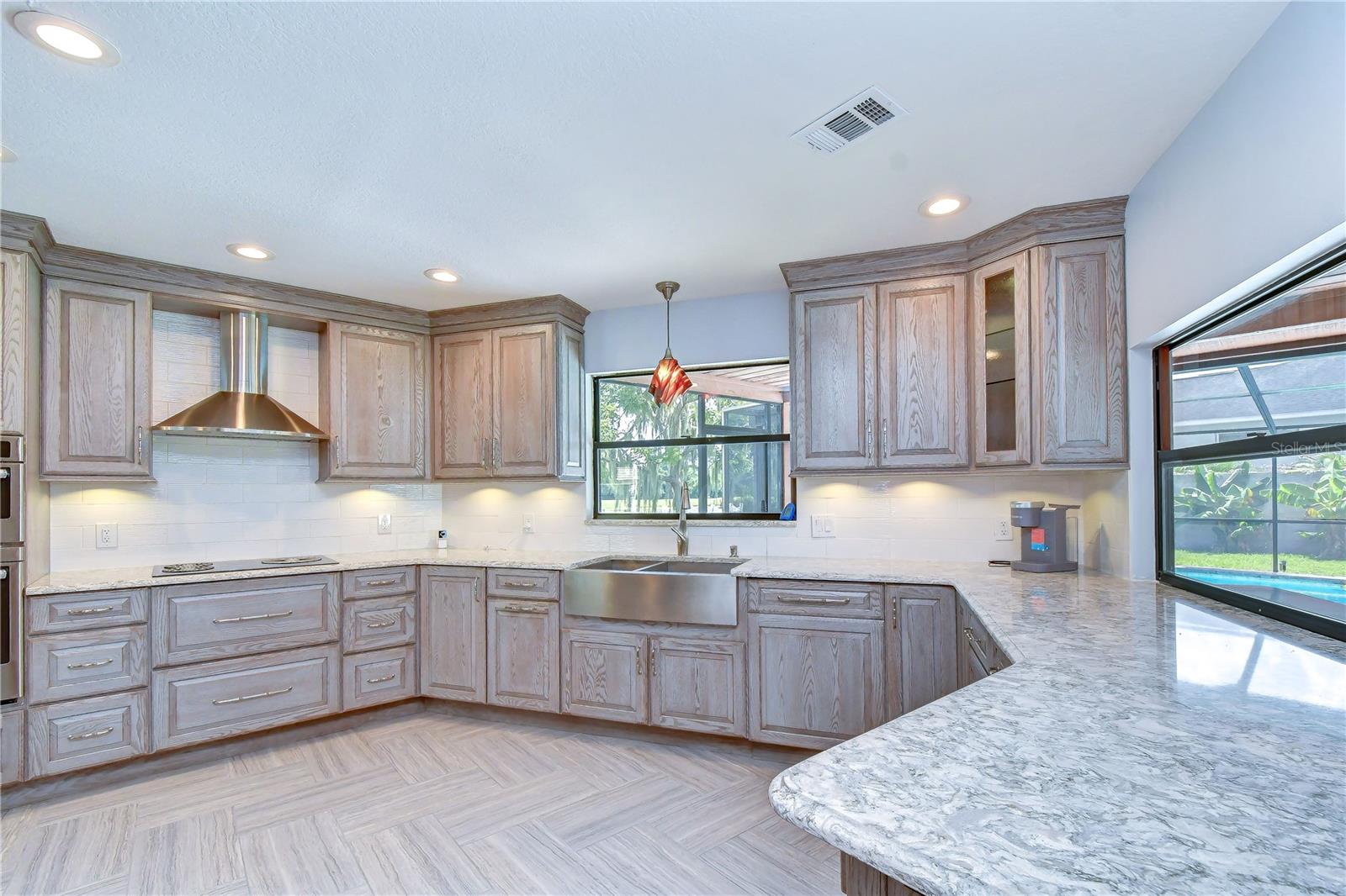 1224 Rainbrook Cir Property Photo 10