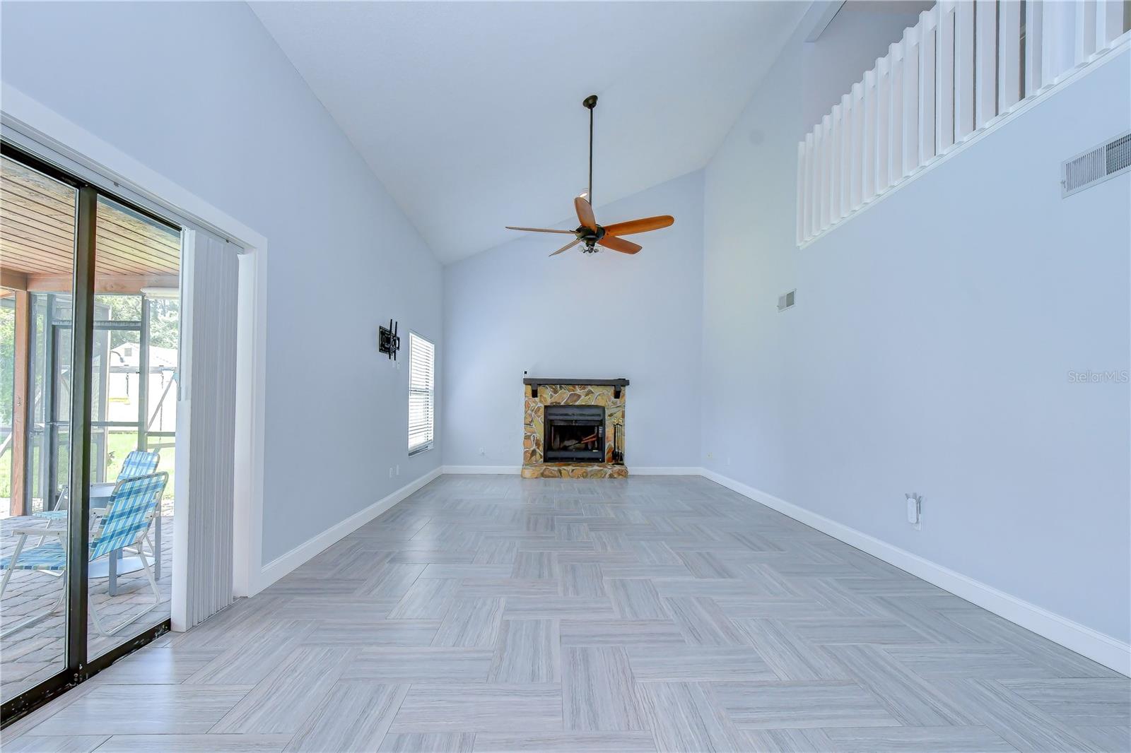 1224 Rainbrook Cir Property Photo 13