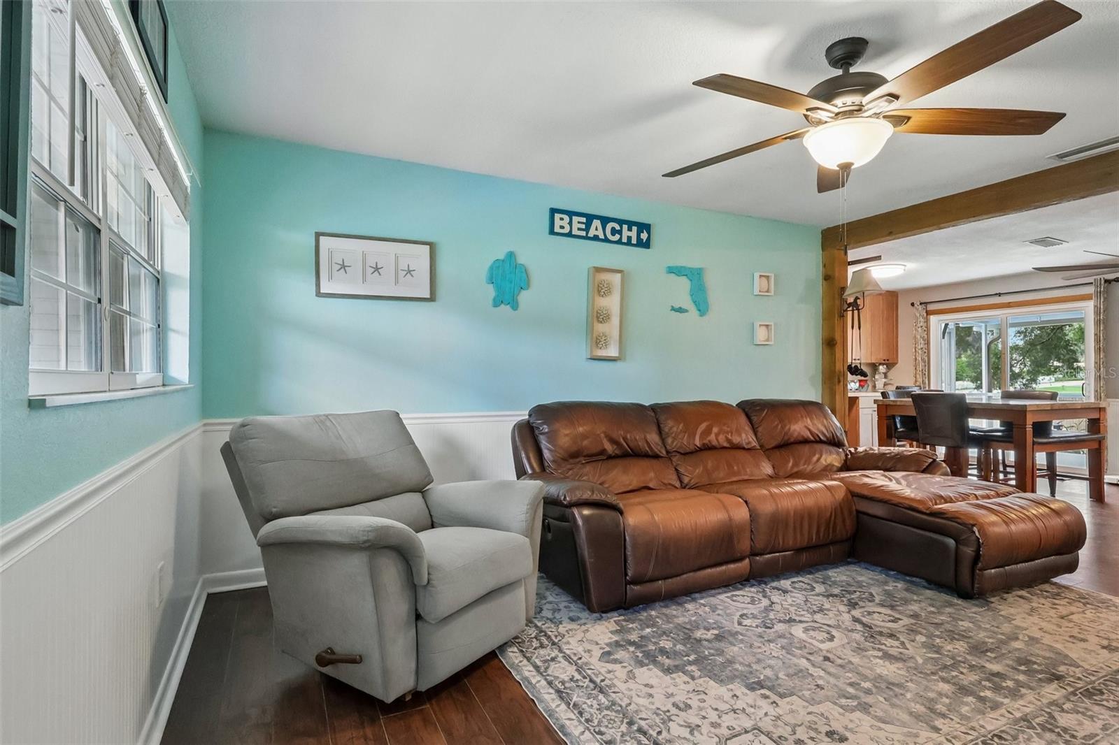 8904 Clayton Ln Property Photo 10