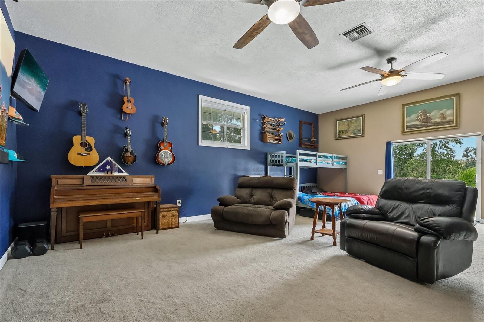 8904 Clayton Ln Property Photo 17