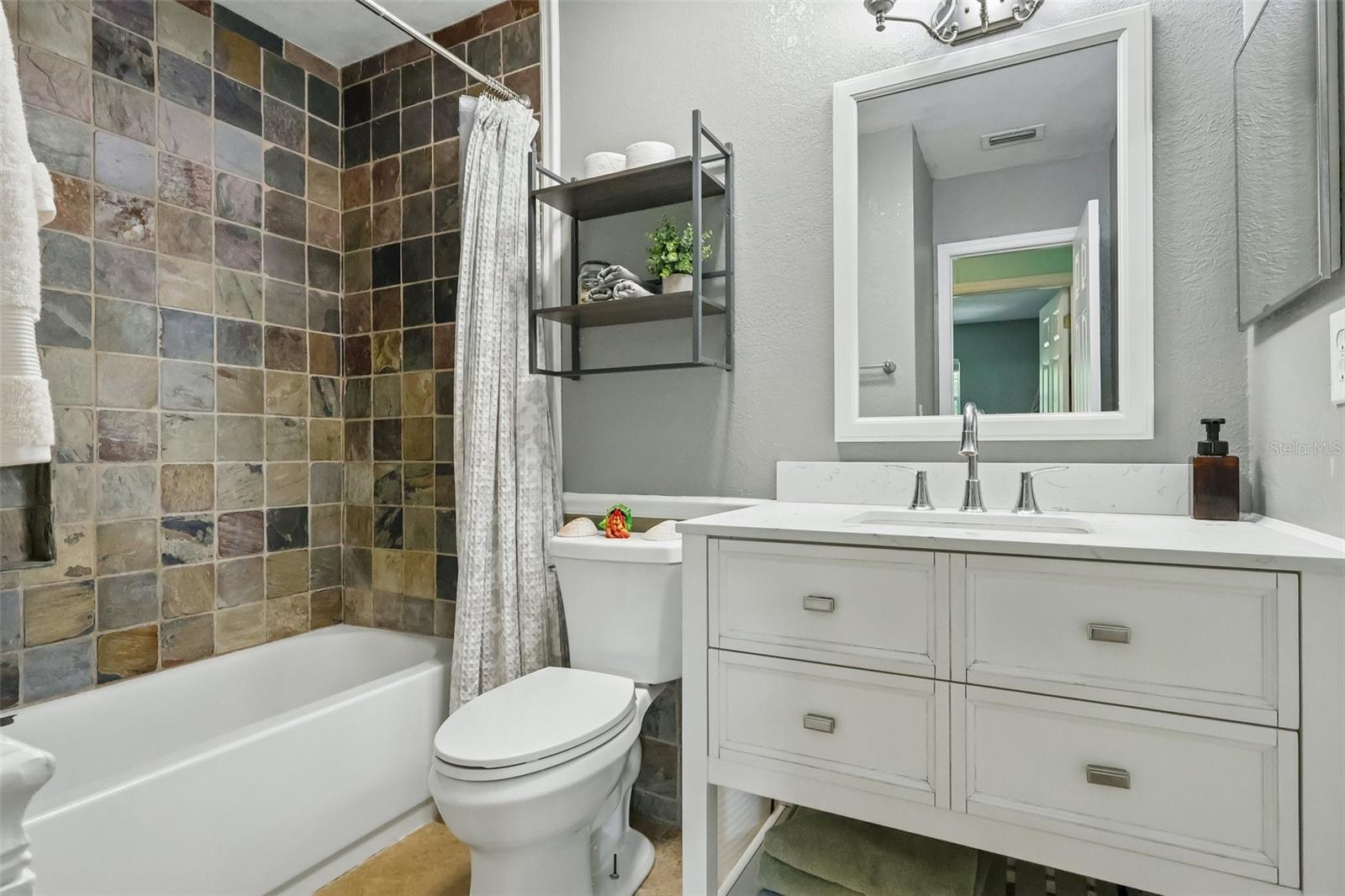 8904 Clayton Ln Property Photo 23