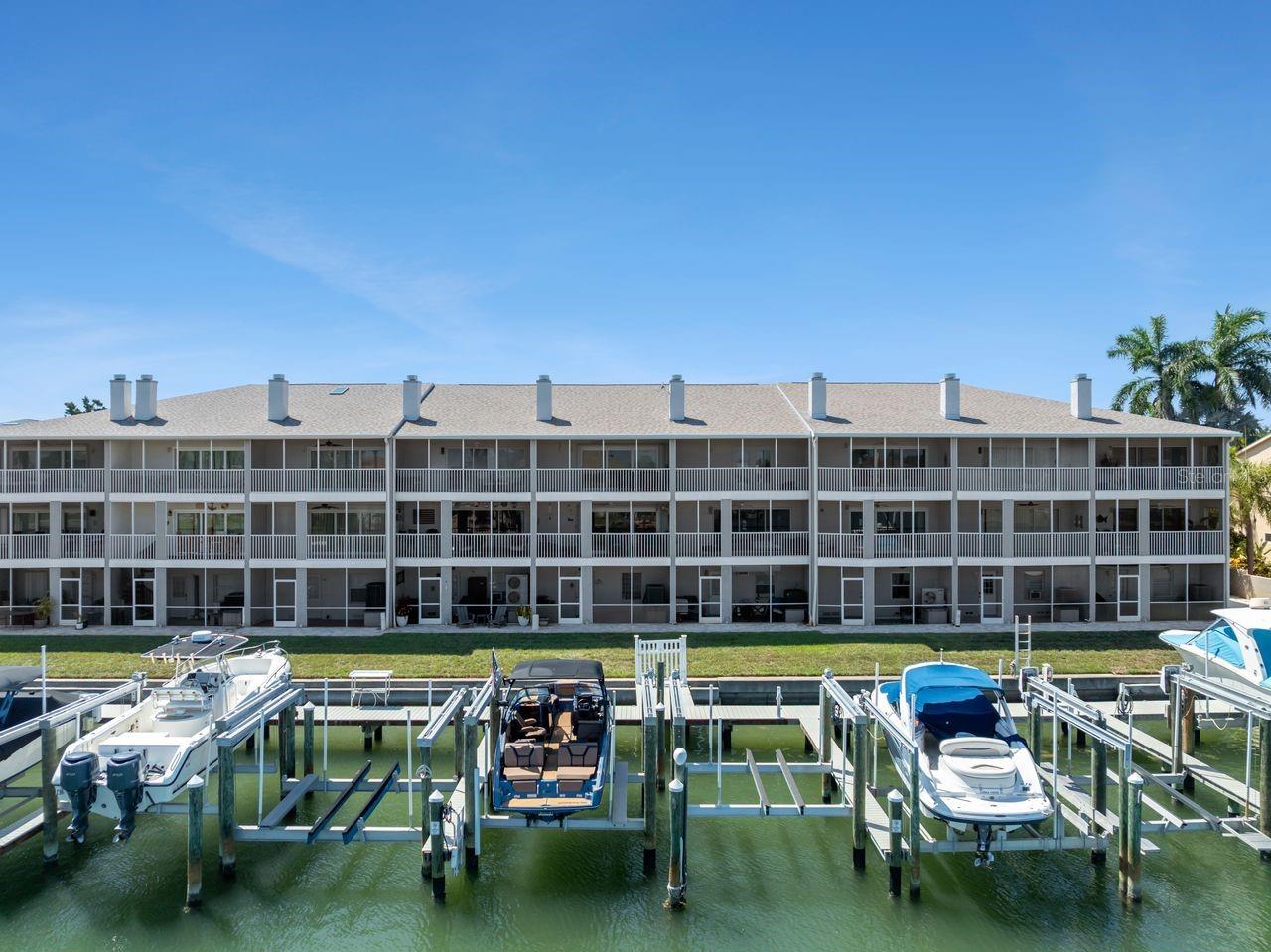 521 Pinellas Bayway S #105 Property Photo