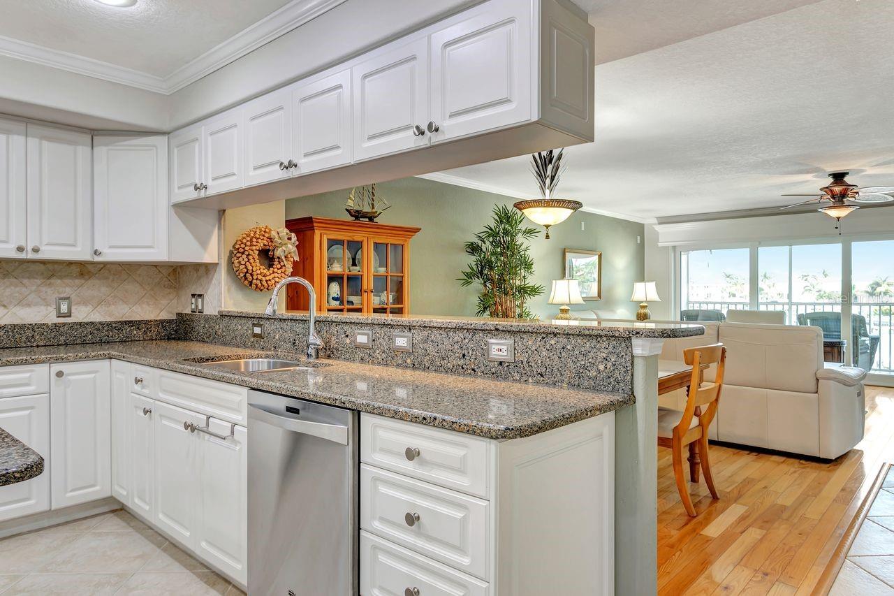 521 Pinellas Bayway S #105 Property Photo 19