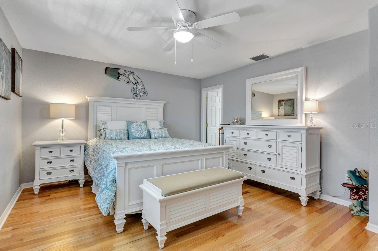 521 Pinellas Bayway S #105 Property Photo 36