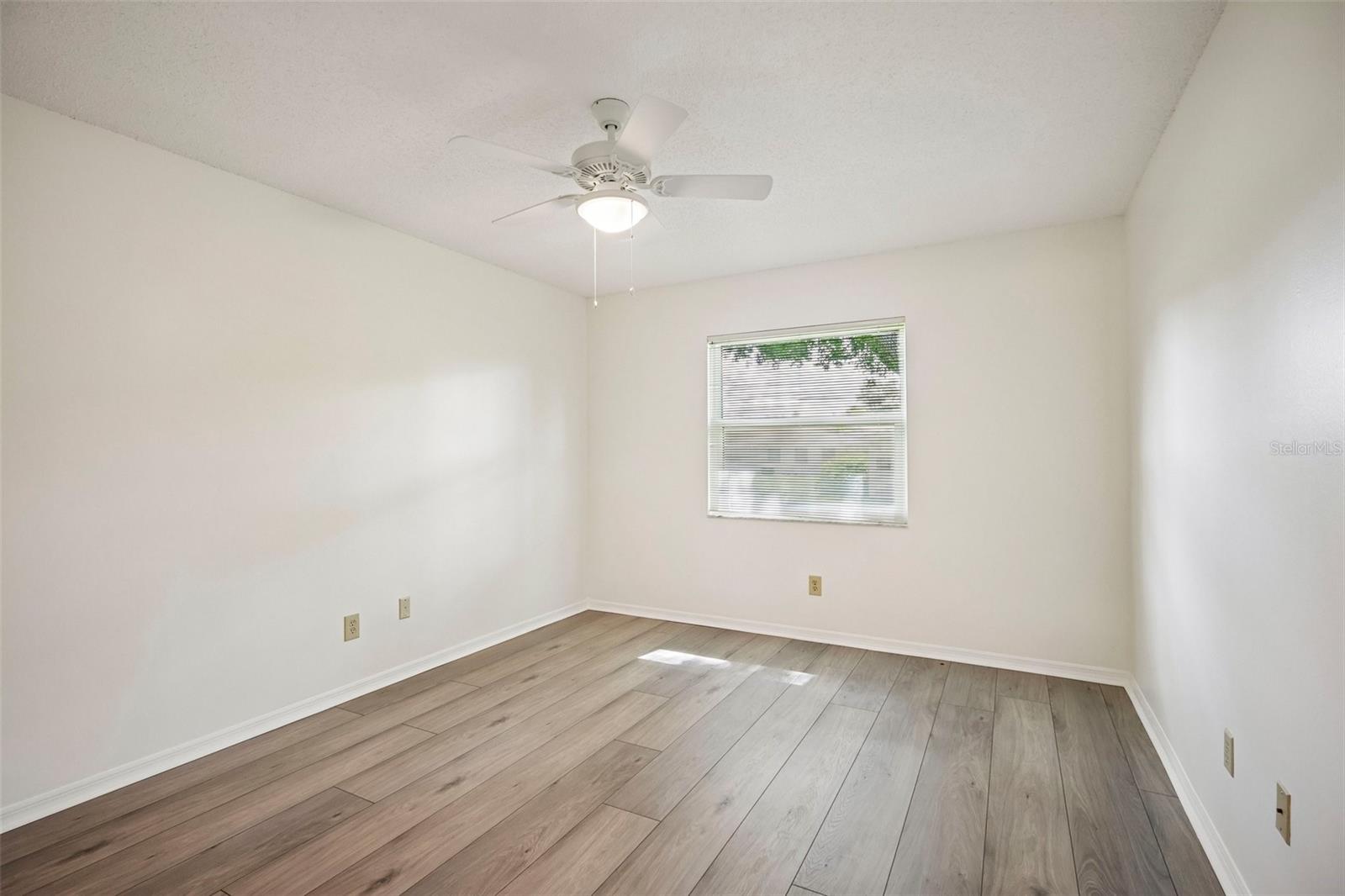 2224 Grenadier Dr Property Photo 14