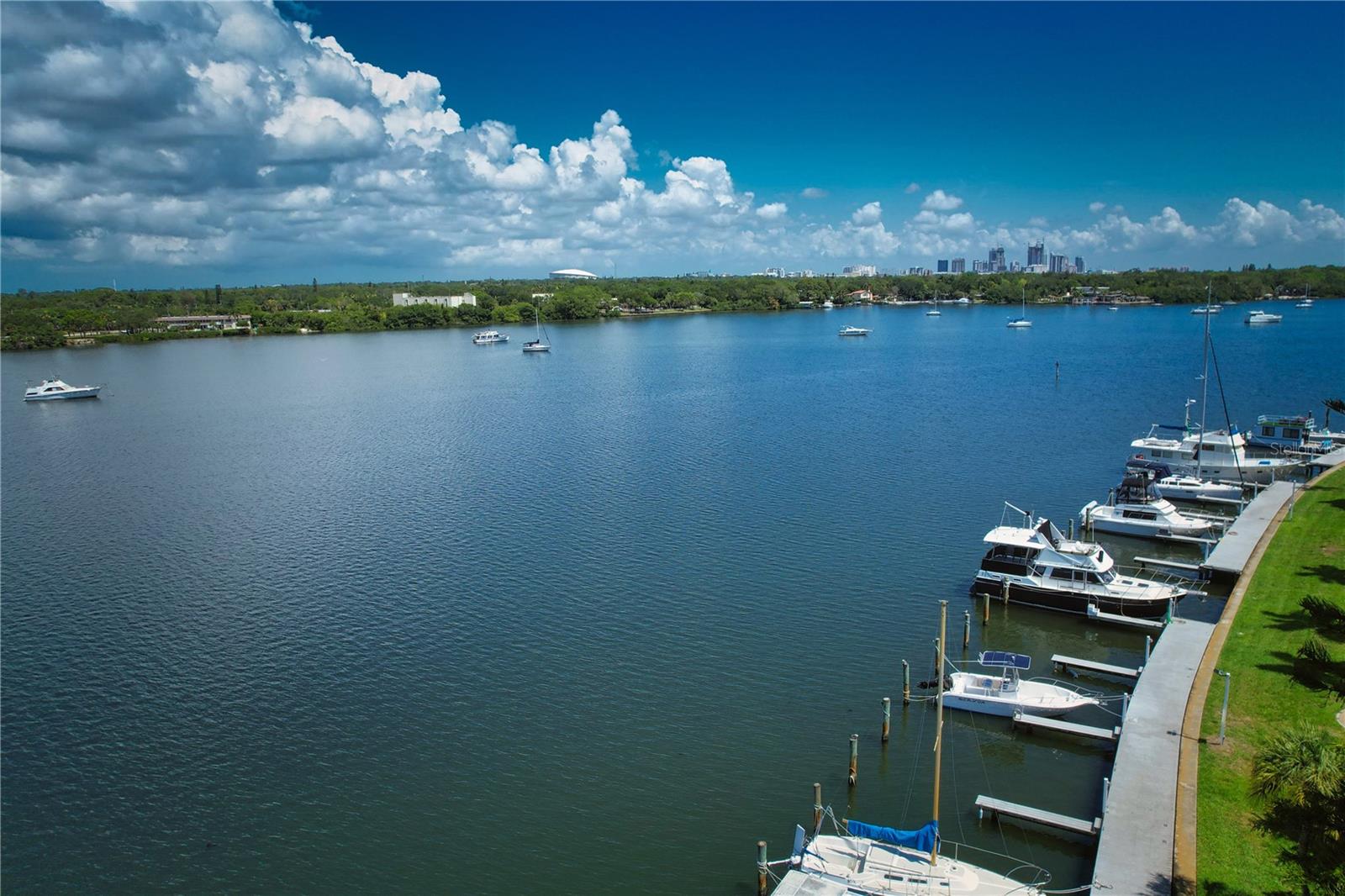 102 Pompano Dr Se #c Property Photo 33