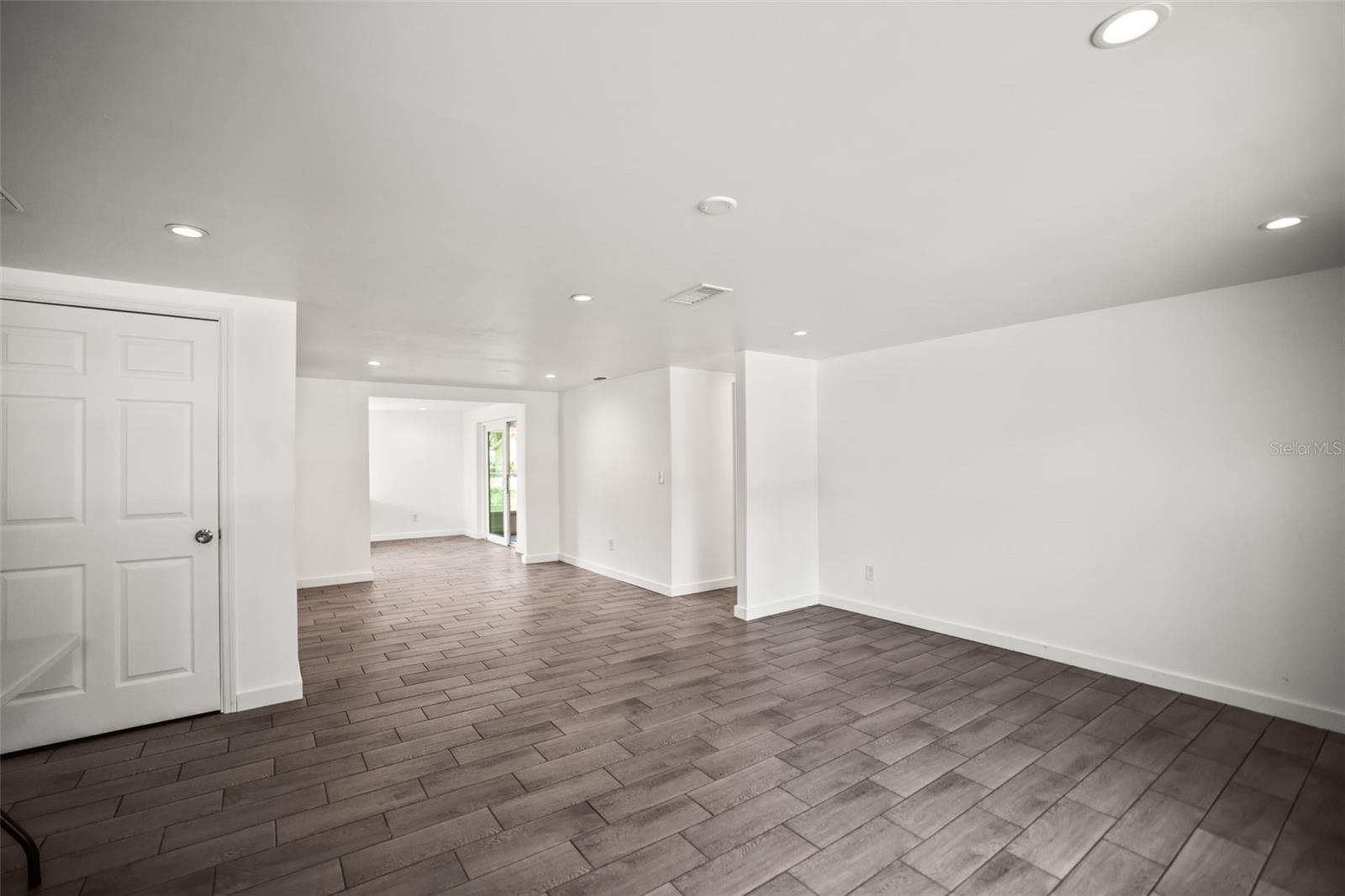 5646 Quist Dr Property Photo 4