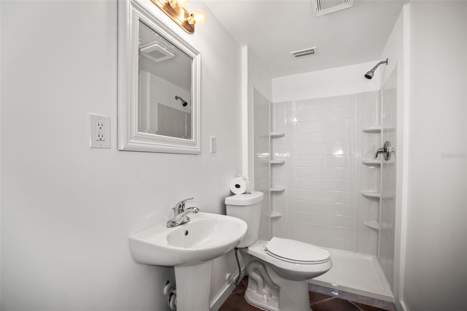 5646 Quist Dr Property Photo 9
