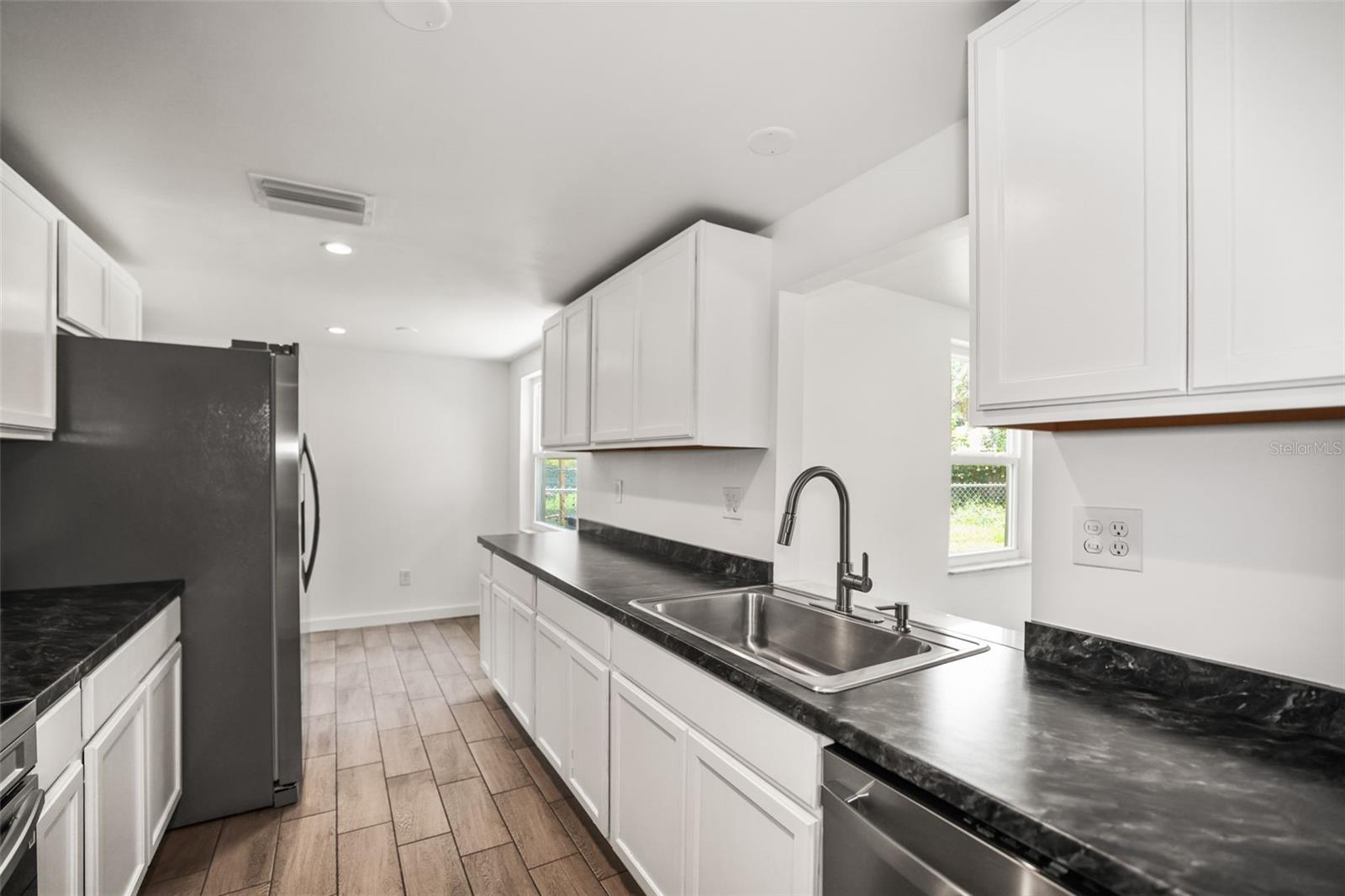 5646 Quist Dr Property Photo 15