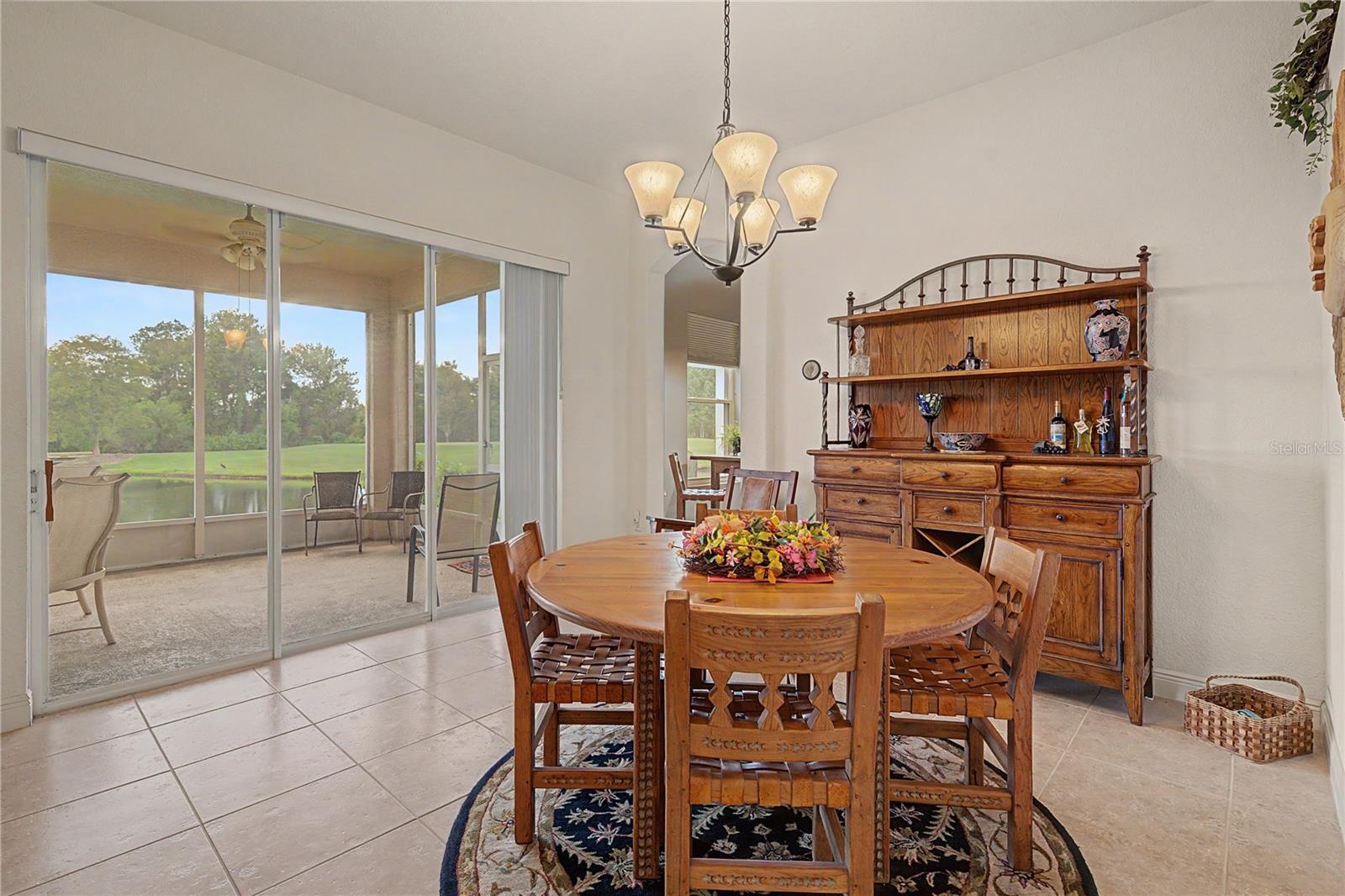 10231 Cleghorn Dr Property Photo 4