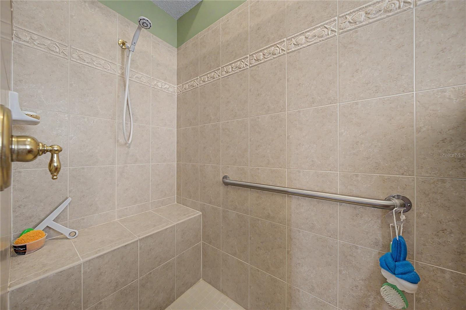 10231 Cleghorn Dr Property Photo 37