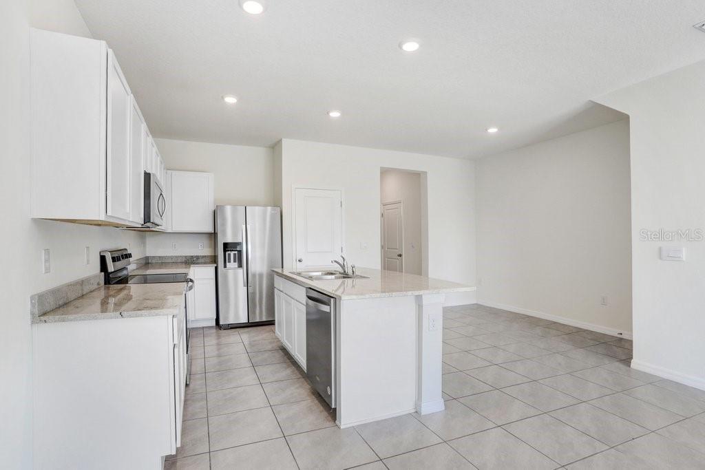 366 Mangrove Shade Cir Property Photo 6
