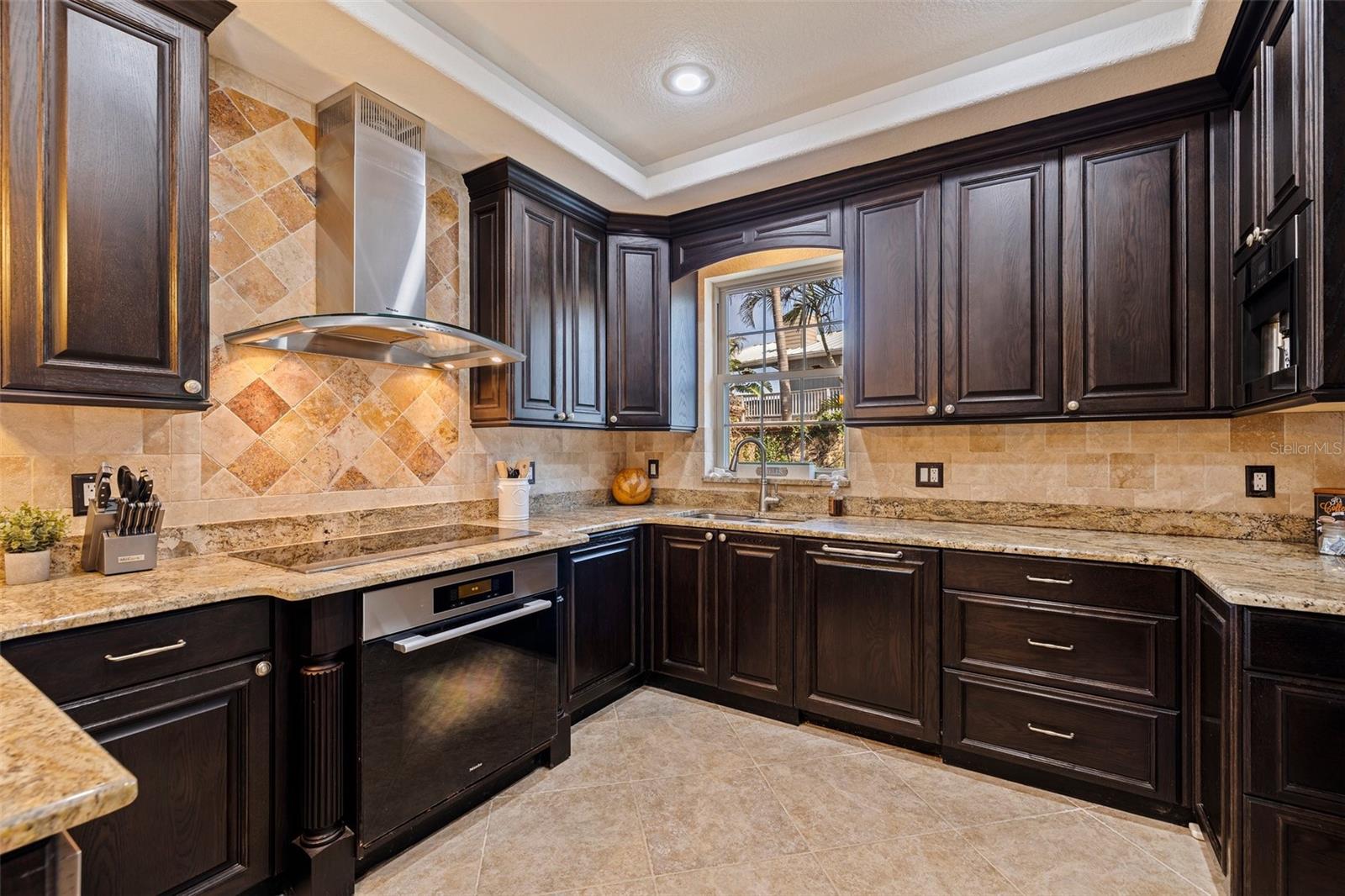 3931 Pompano Dr Se Property Photo 12