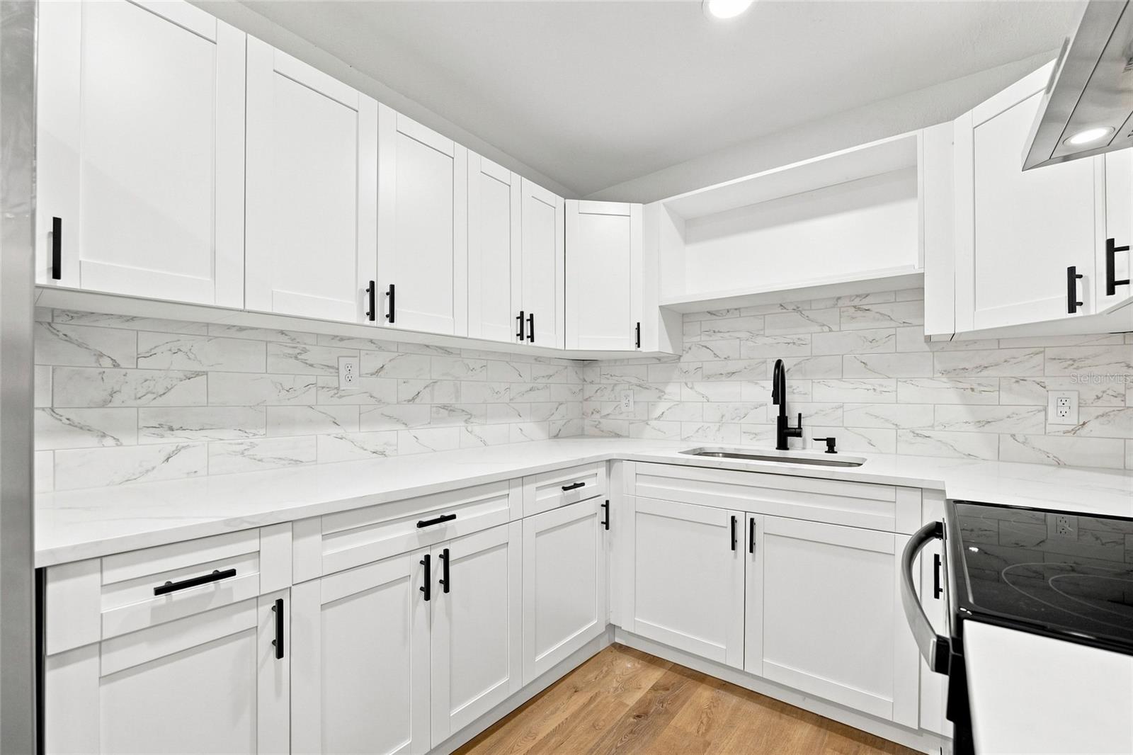 1916 Marvy Ave Property Photo 11