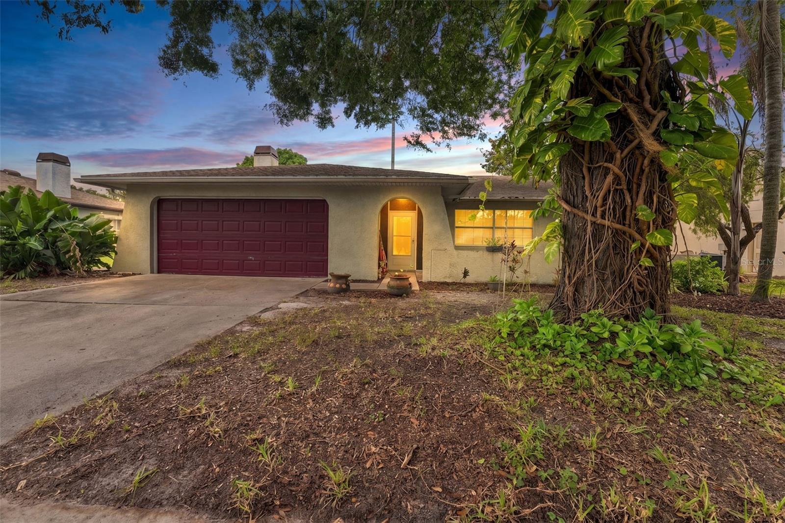 2202 Citrus Hill Ln Property Photo 1