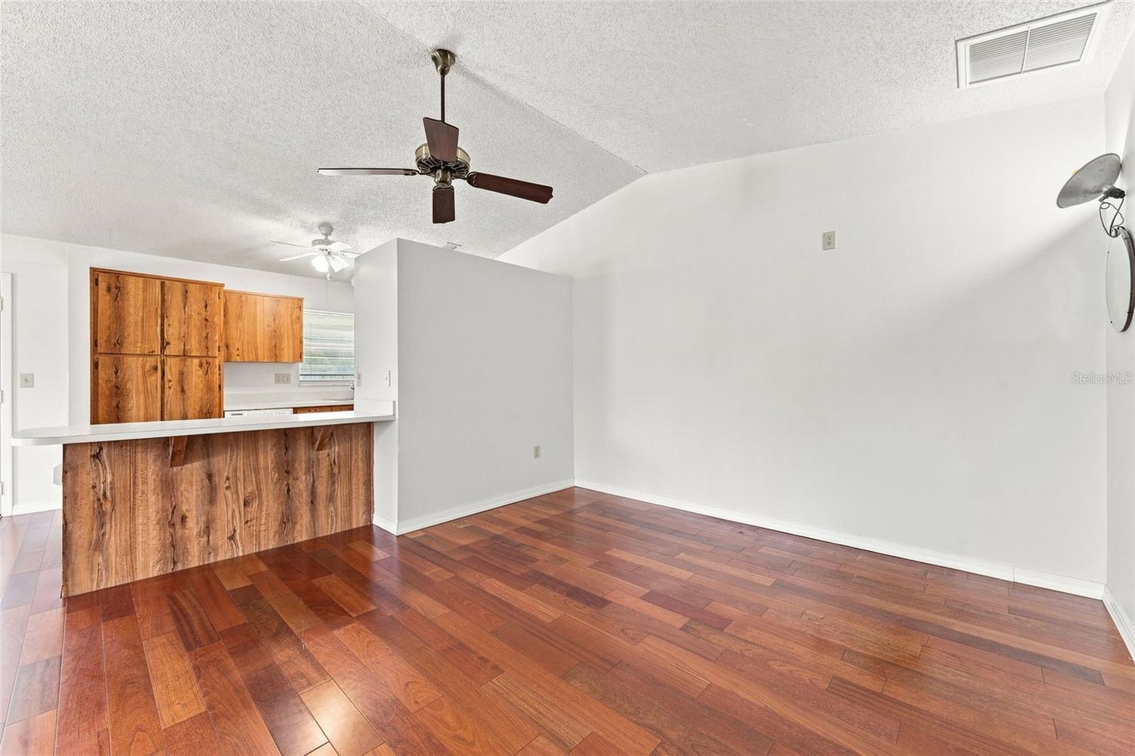 2202 Citrus Hill Ln Property Photo 9