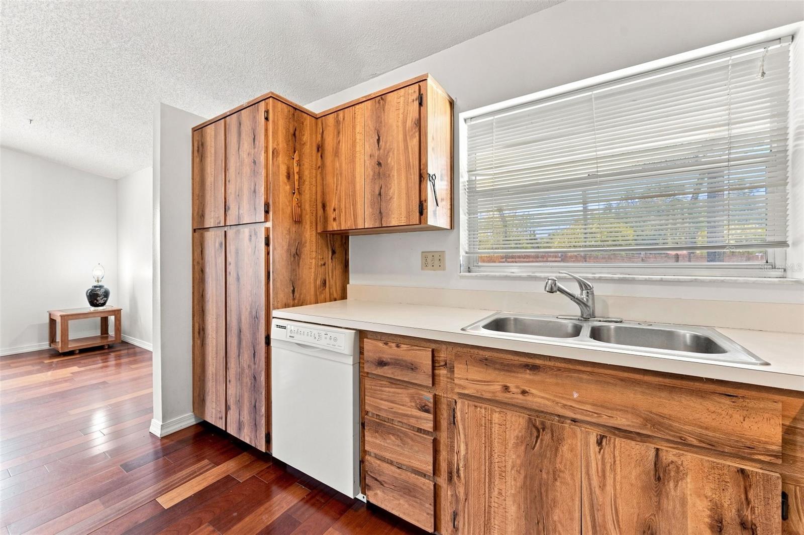 2202 Citrus Hill Ln Property Photo 12