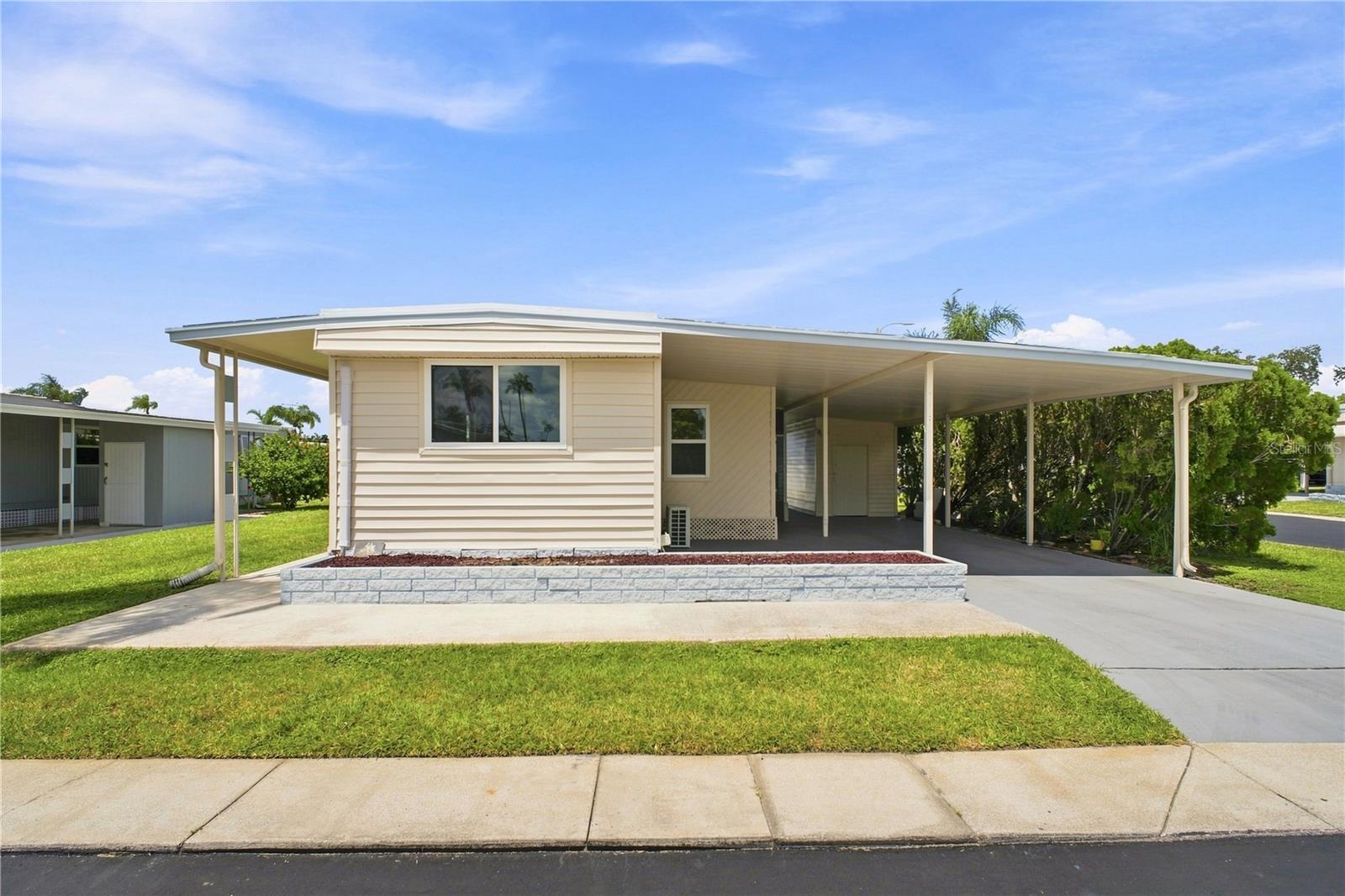 10929 Tioga Dr Property Photo 1