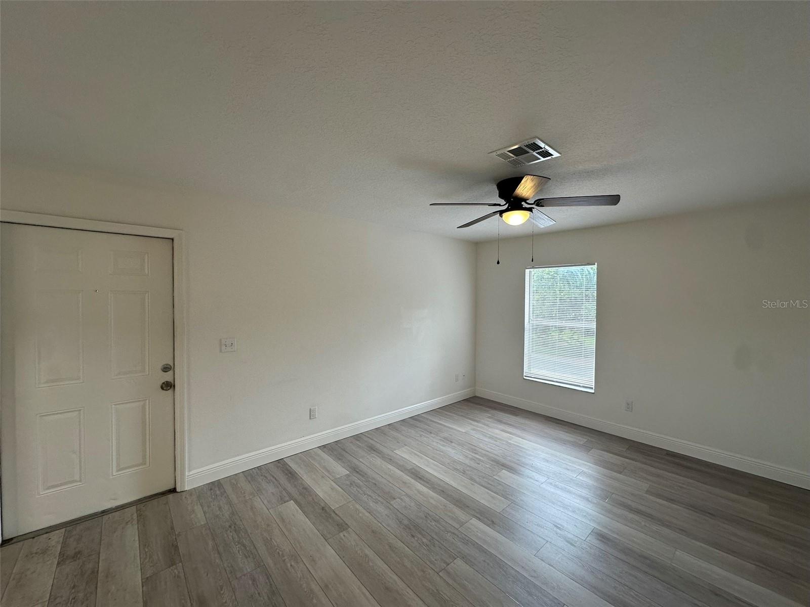 3717 N 56th St #b Property Photo 9