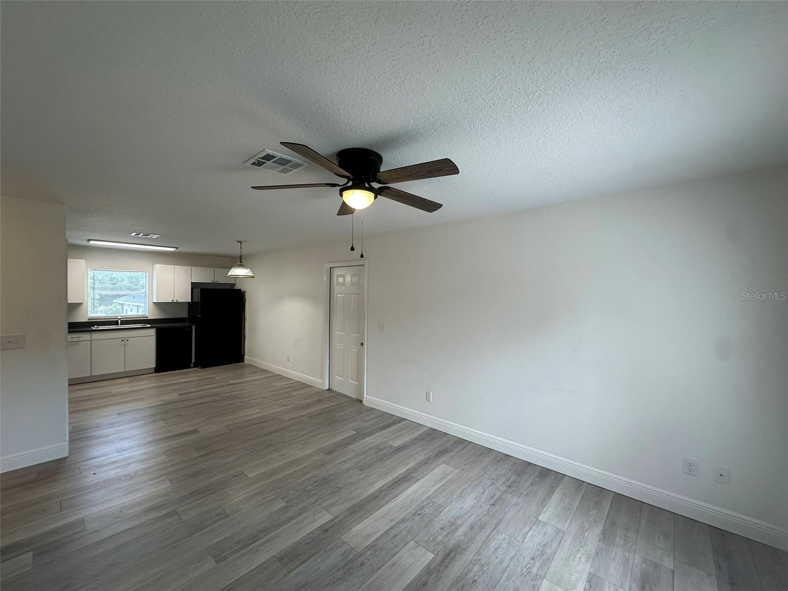 3717 N 56th St #b Property Photo 12