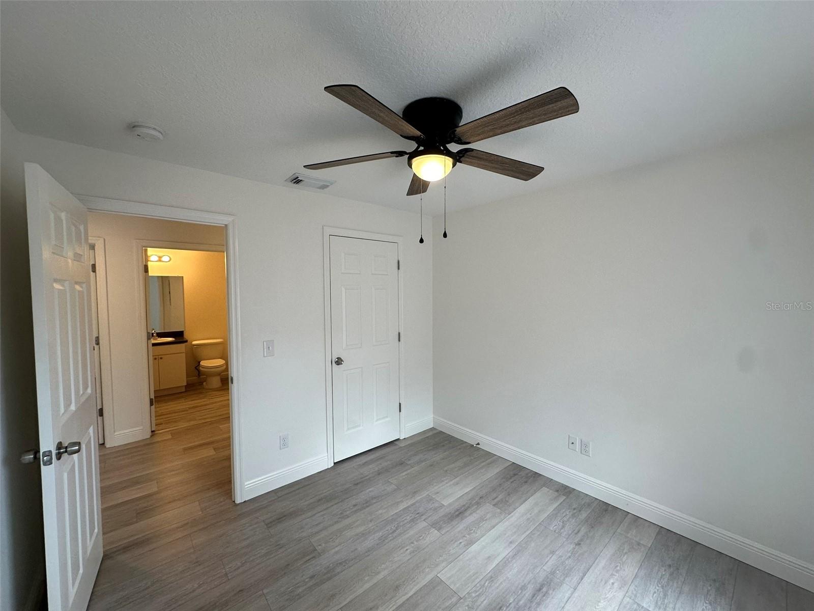 3717 N 56th St #b Property Photo 15
