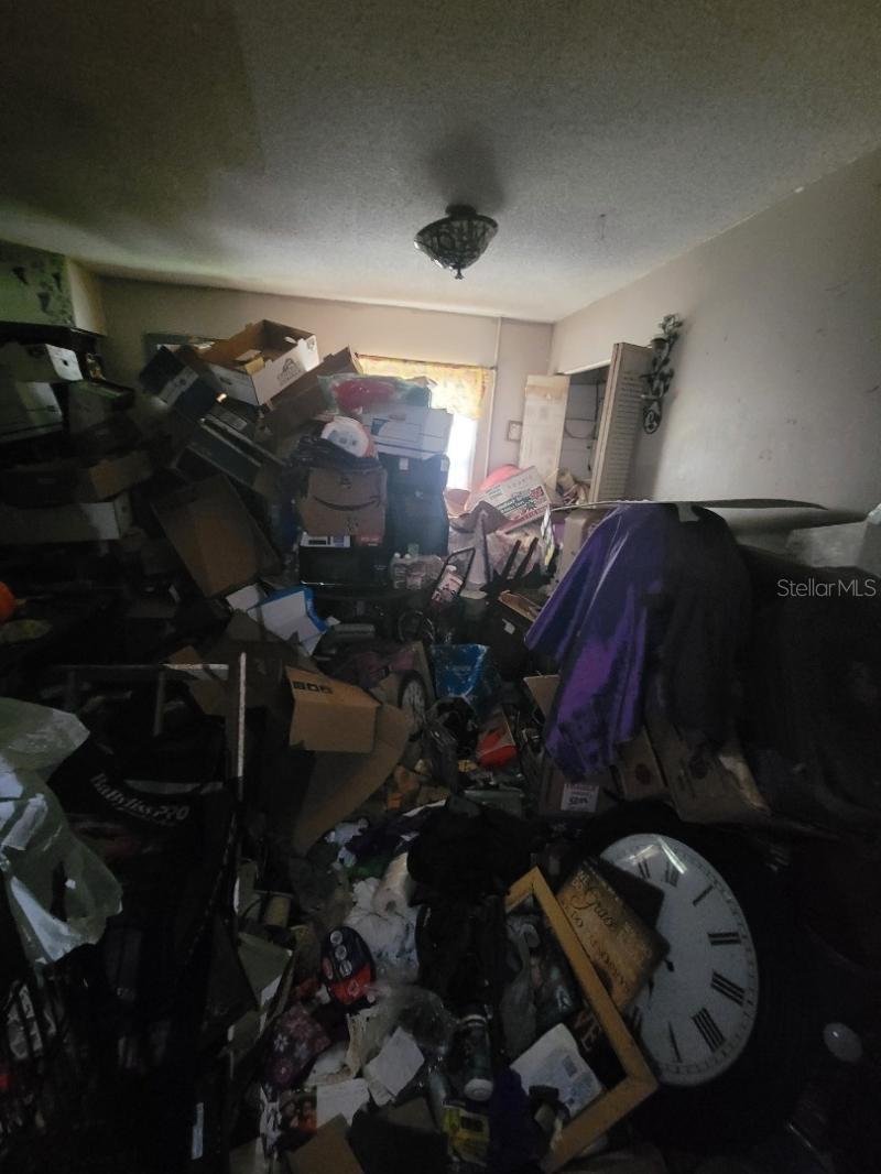 706 Oregon Ave Property Photo 3