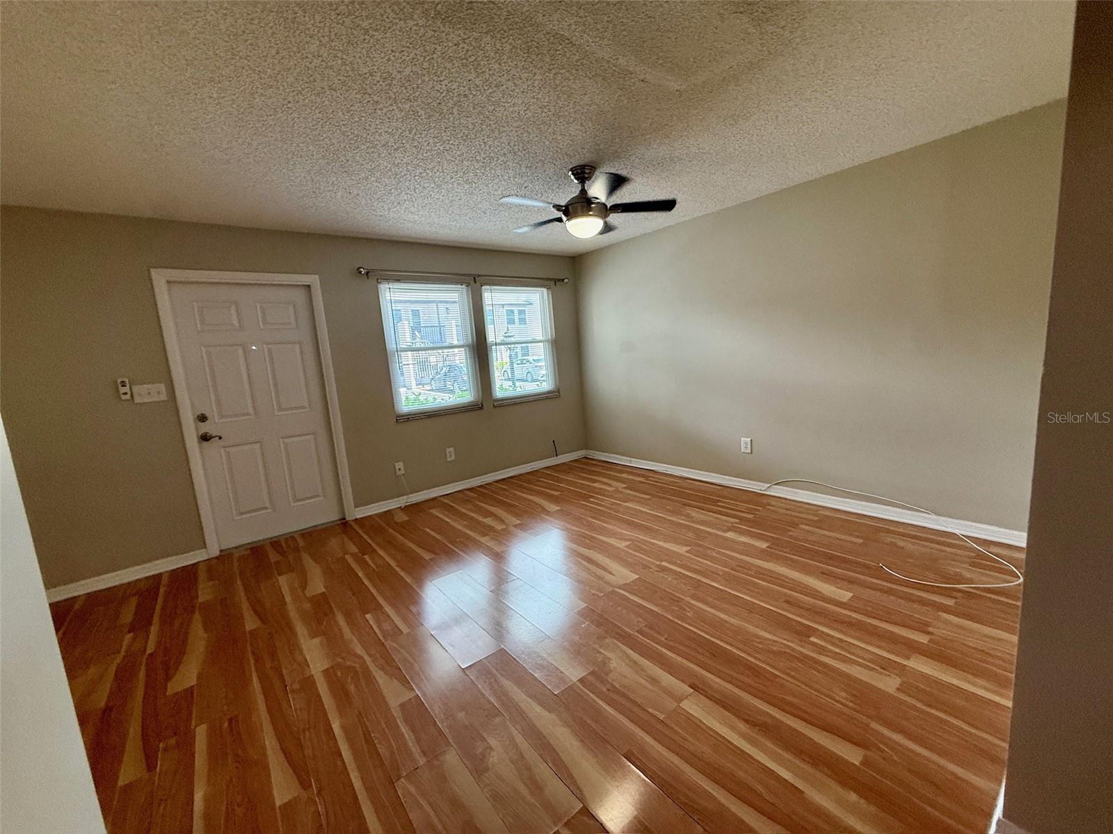 527 S Lincoln Ave #a107 Property Photo 4