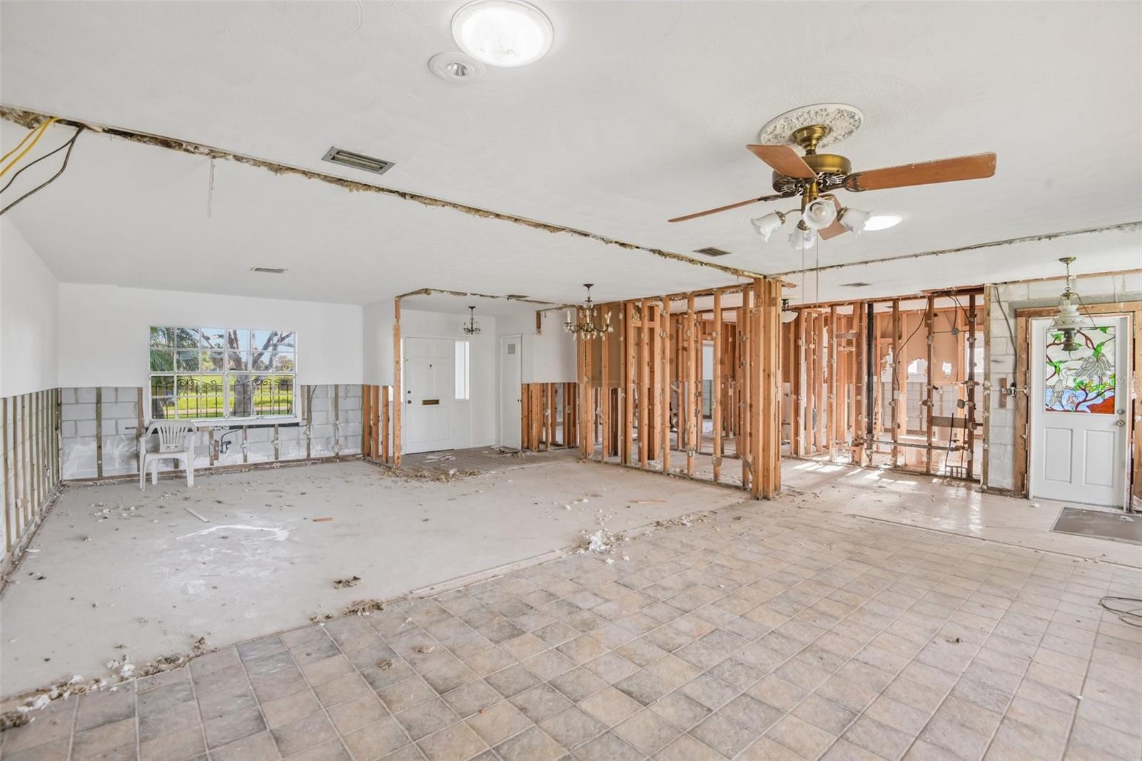 4008 Dana Shores Dr Property Photo 4