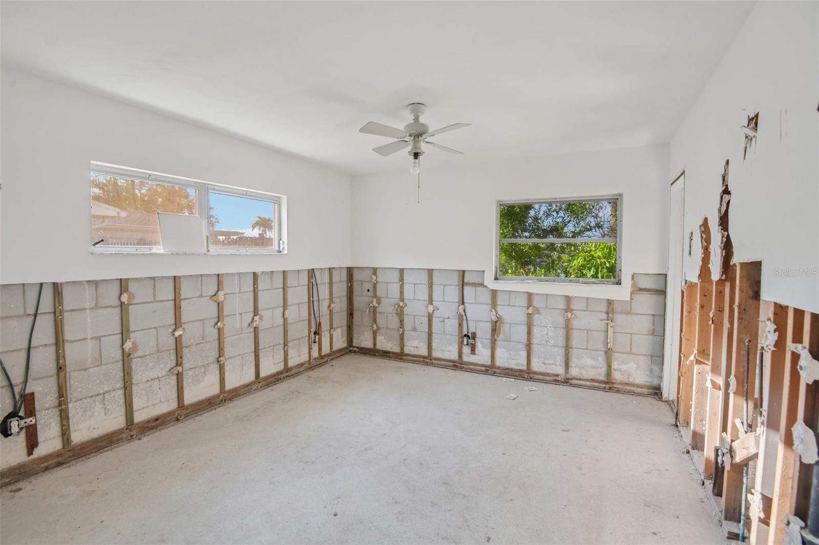 4008 Dana Shores Dr Property Photo 8