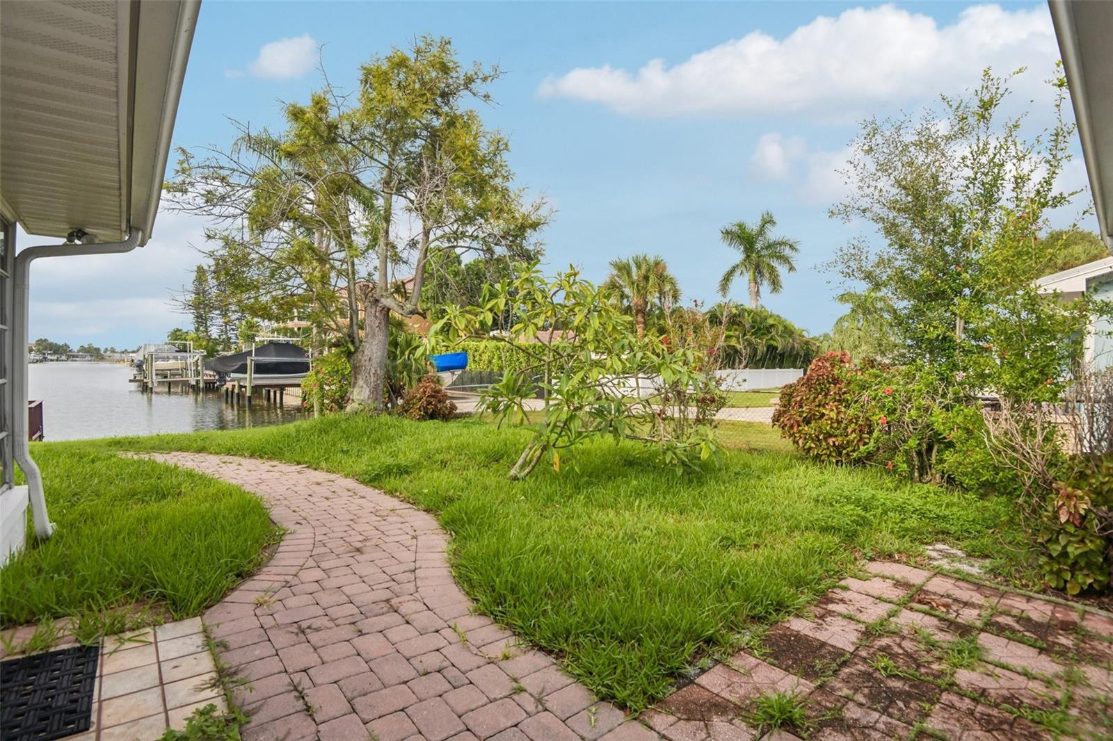 4008 Dana Shores Dr Property Photo 11