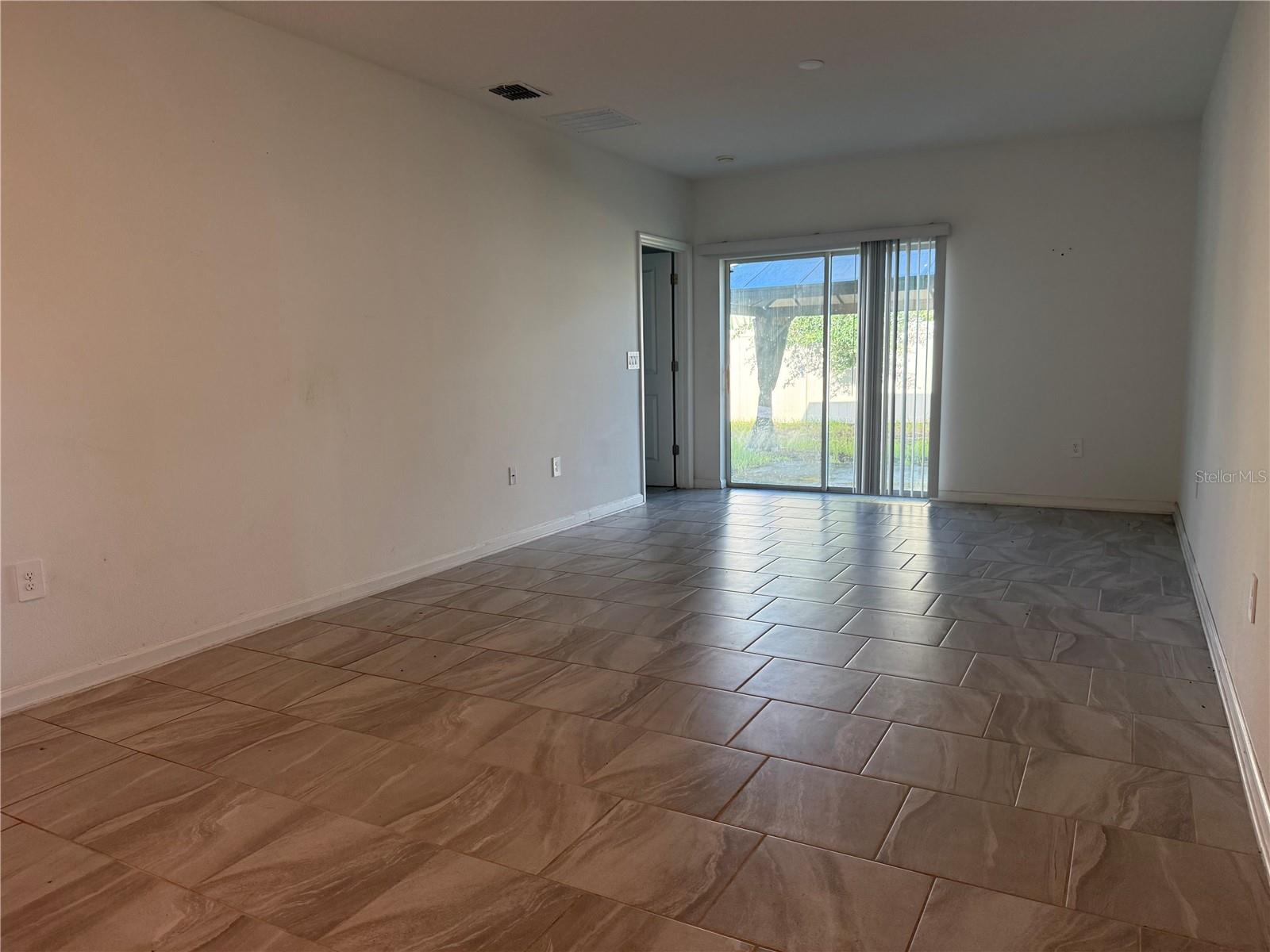 558 Jett Ln Property Photo 6