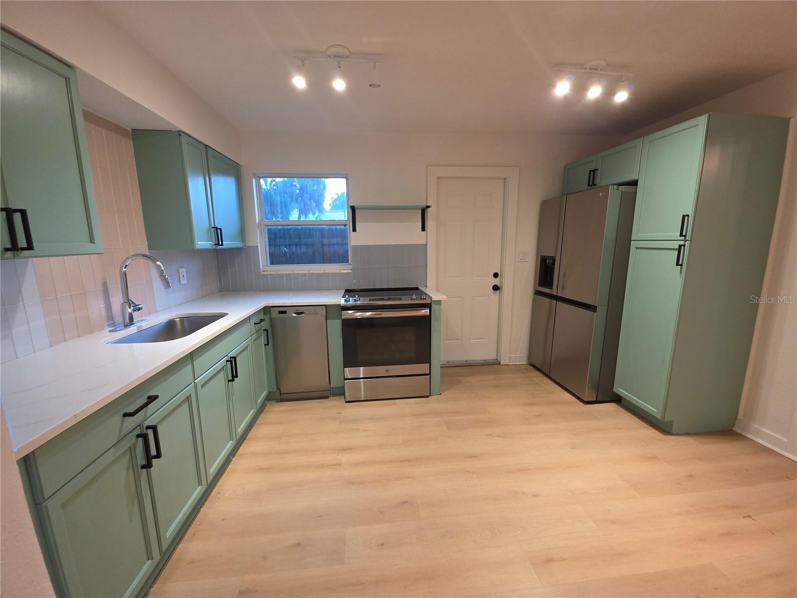 1020 19th St S Property Photo 3
