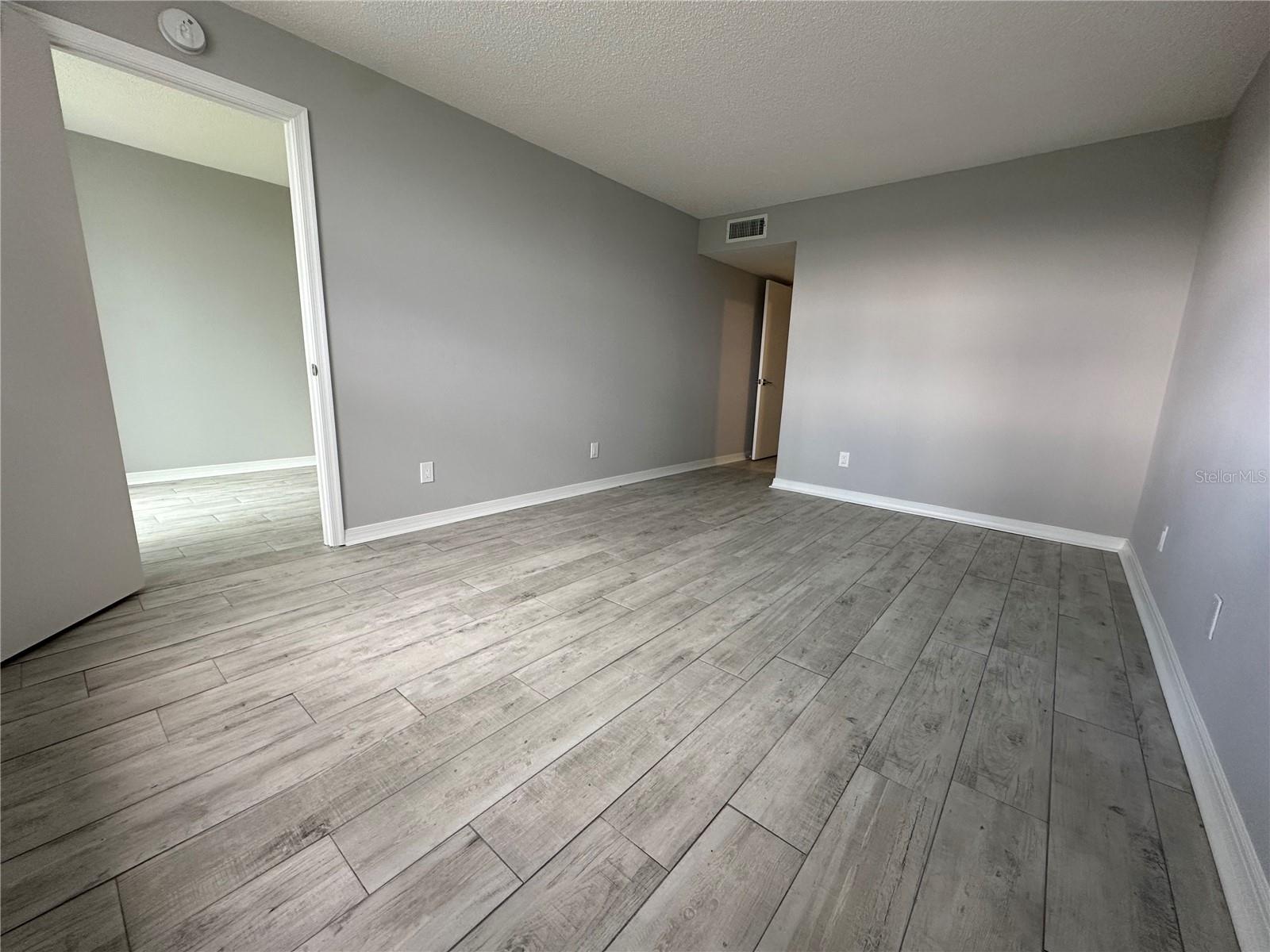 4720 Locust St Ne #101 Property Photo 15