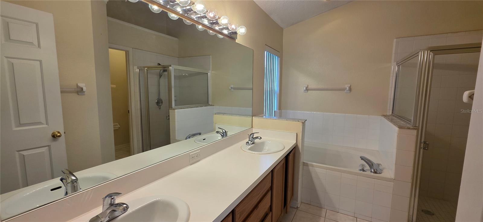 2546 Siena Way Property Photo 33