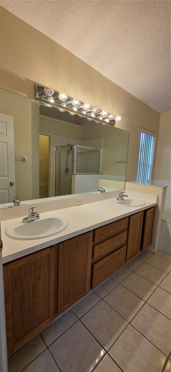 2546 Siena Way Property Photo 34