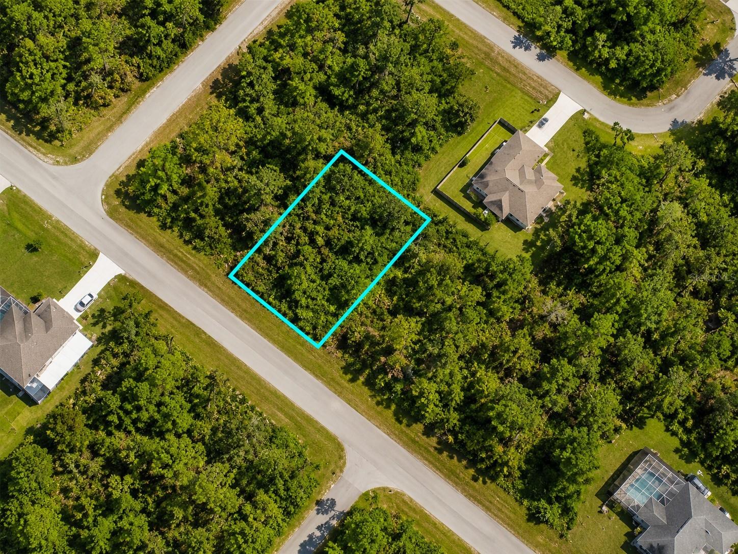 365 Eisenhower Blvd Property Photo 3