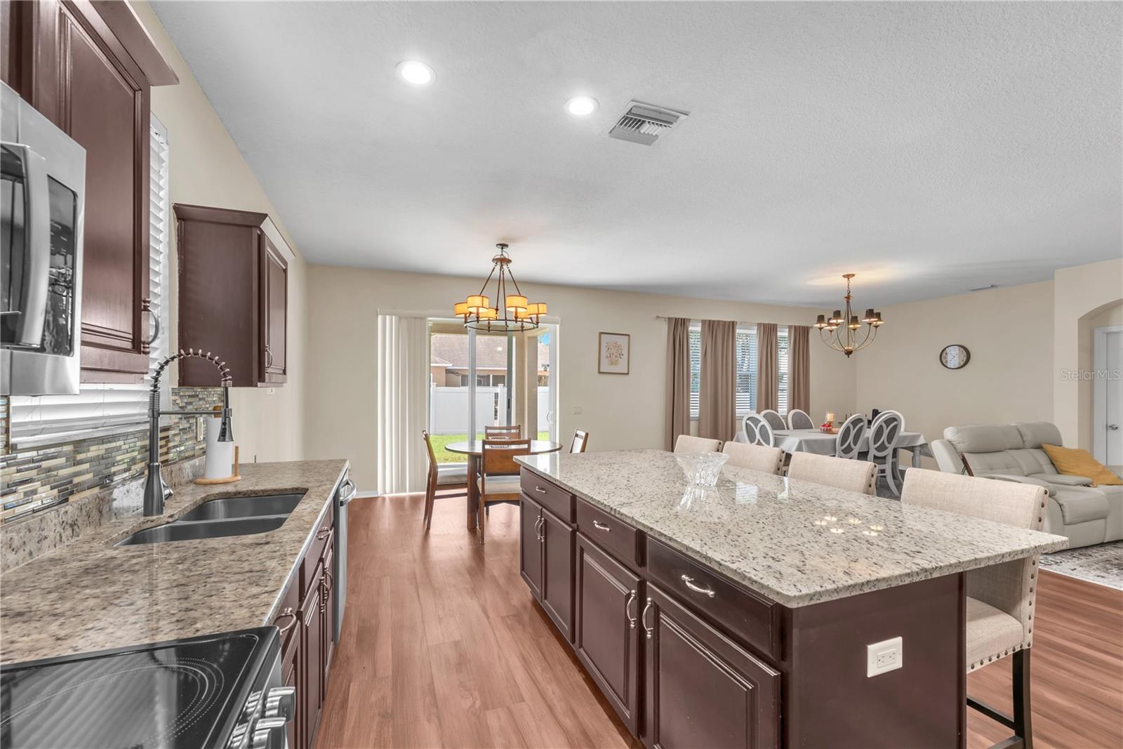 1407 Rushgrove Cir Property Photo 11