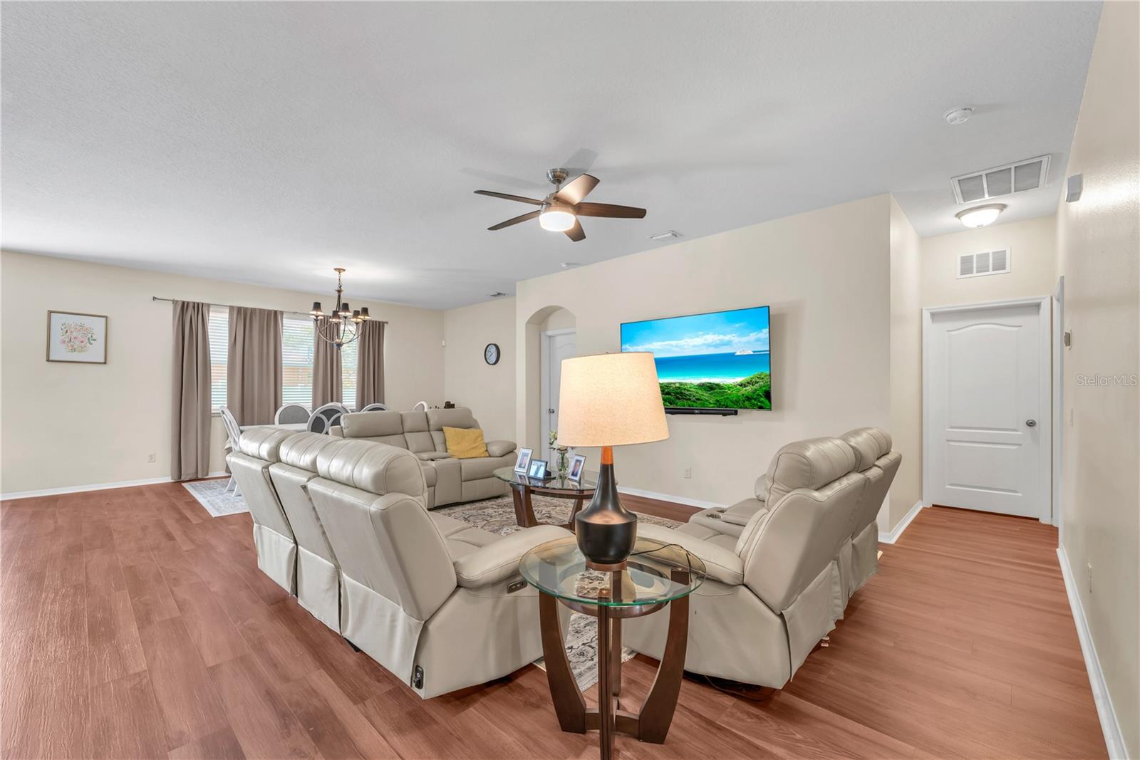 1407 Rushgrove Cir Property Photo 13