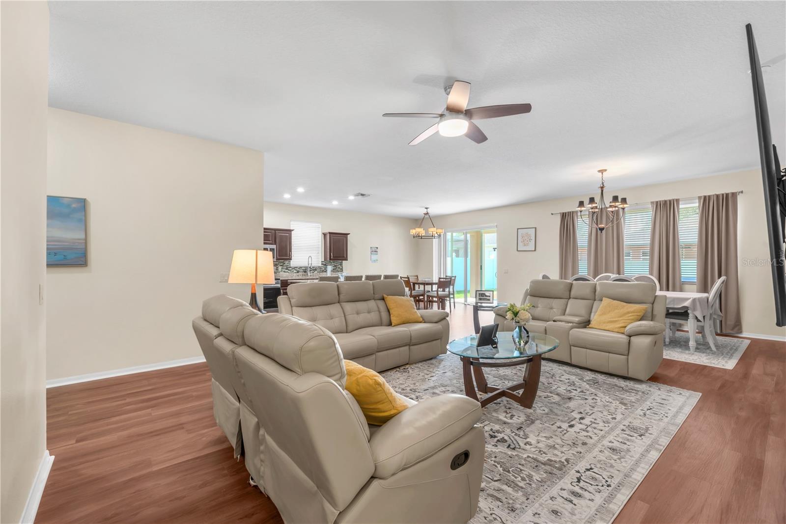 1407 Rushgrove Cir Property Photo 14