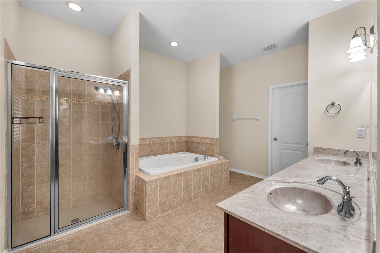 1407 Rushgrove Cir Property Photo 21