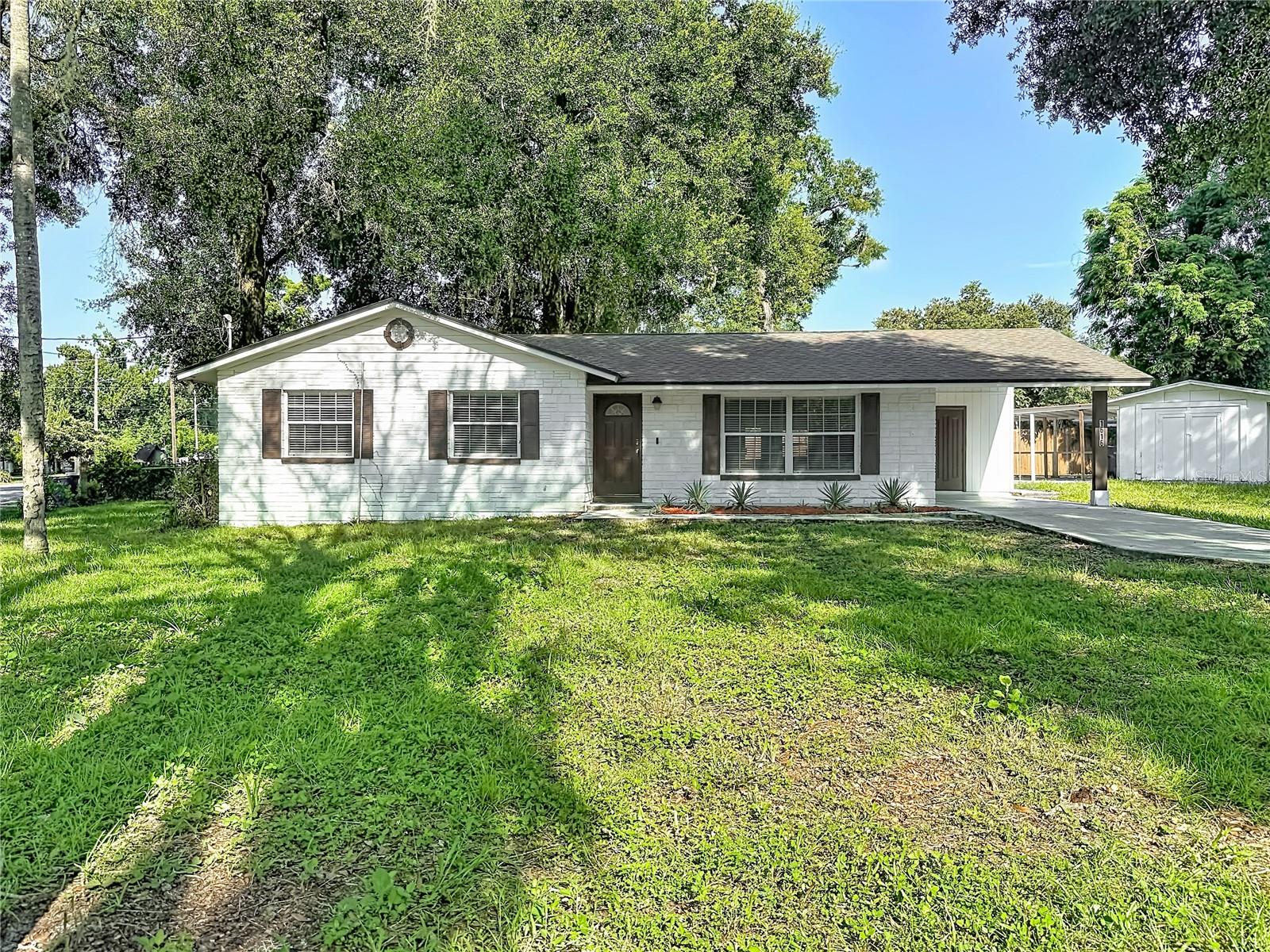 1616 E Poinsettia Ave Property Photo 1