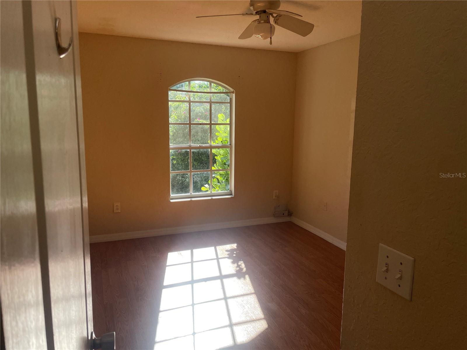 5912 Mohr Loop Property Photo 6