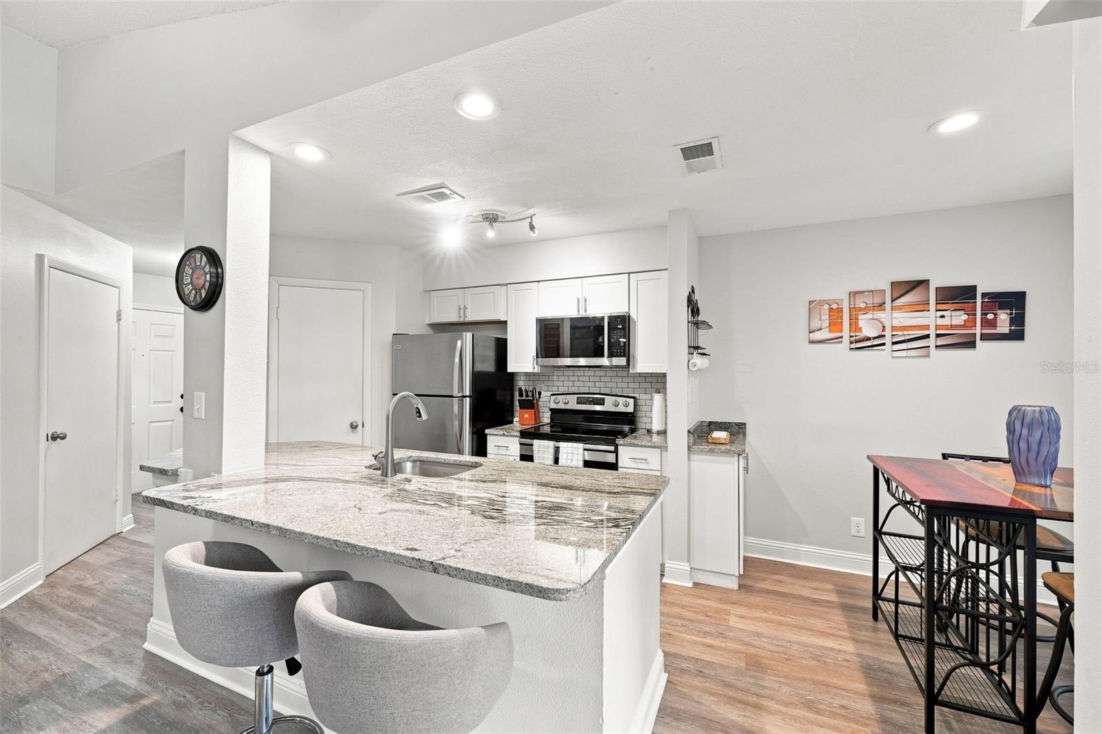8630 Mallard Reserve Dr #203 Property Photo 10