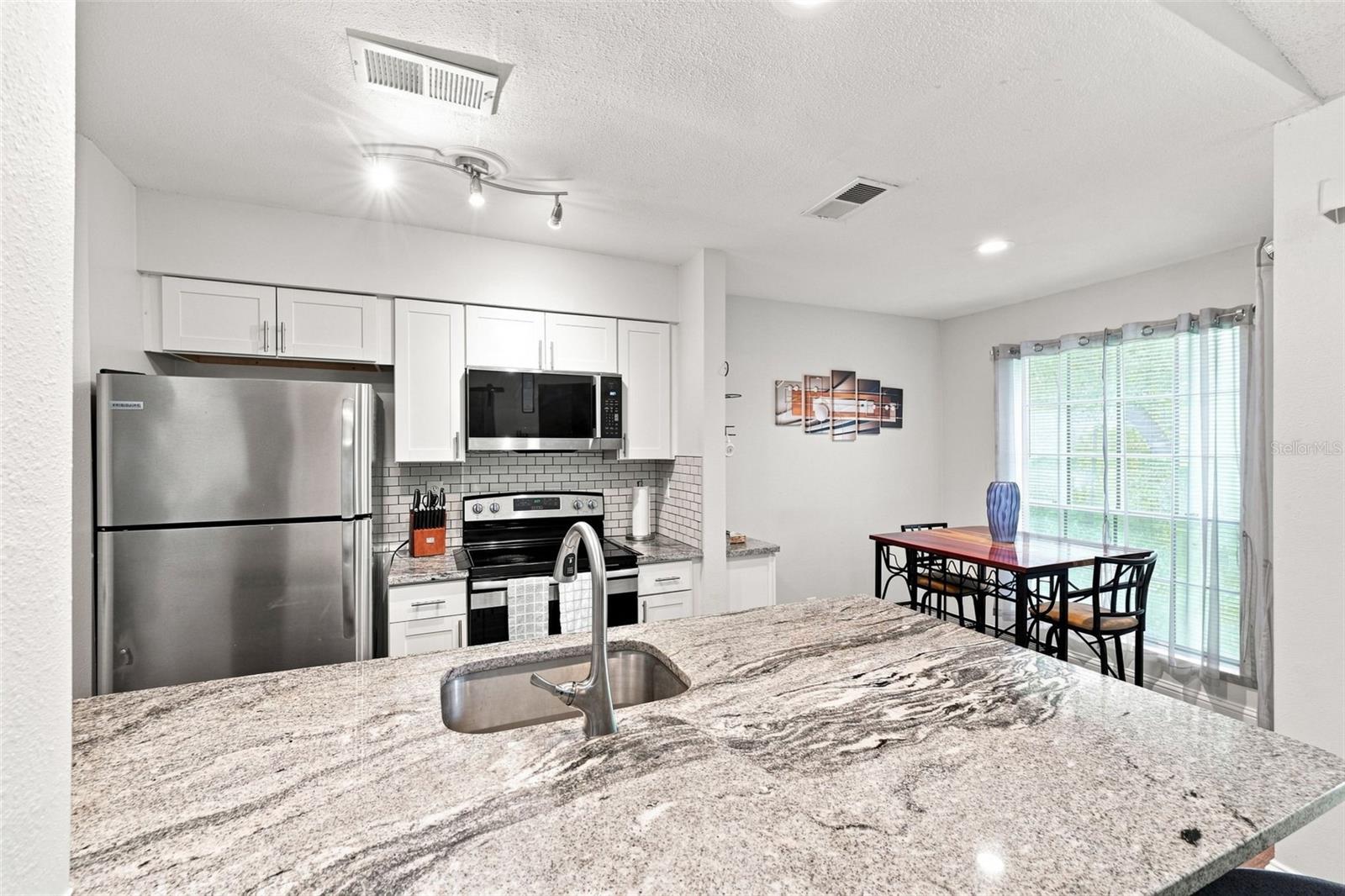 8630 Mallard Reserve Dr #203 Property Photo 12