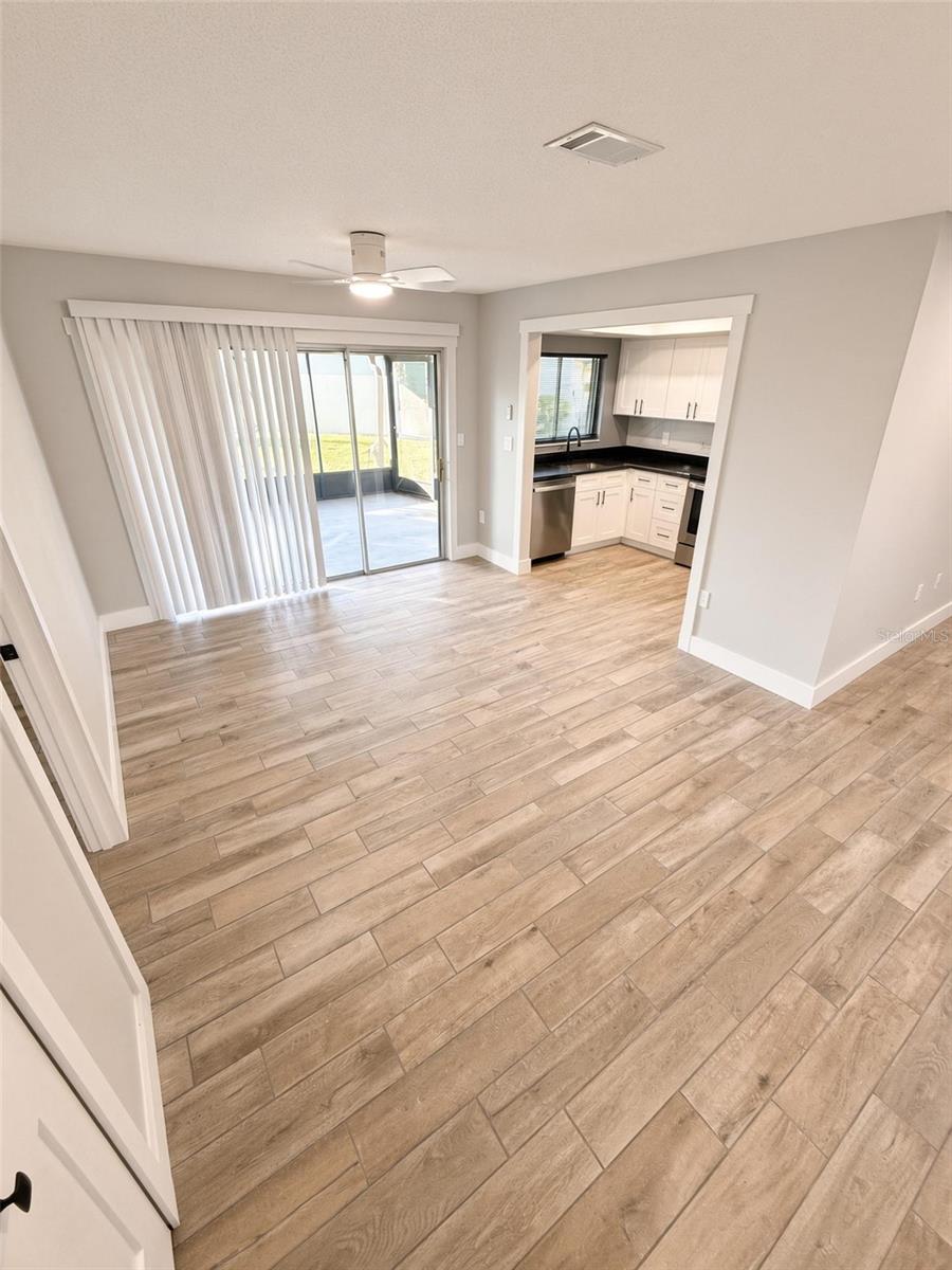 12033 Kay Dr Property Photo 3