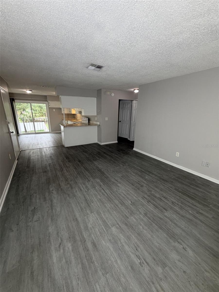 5328 Whiteway Dr Property Photo 18
